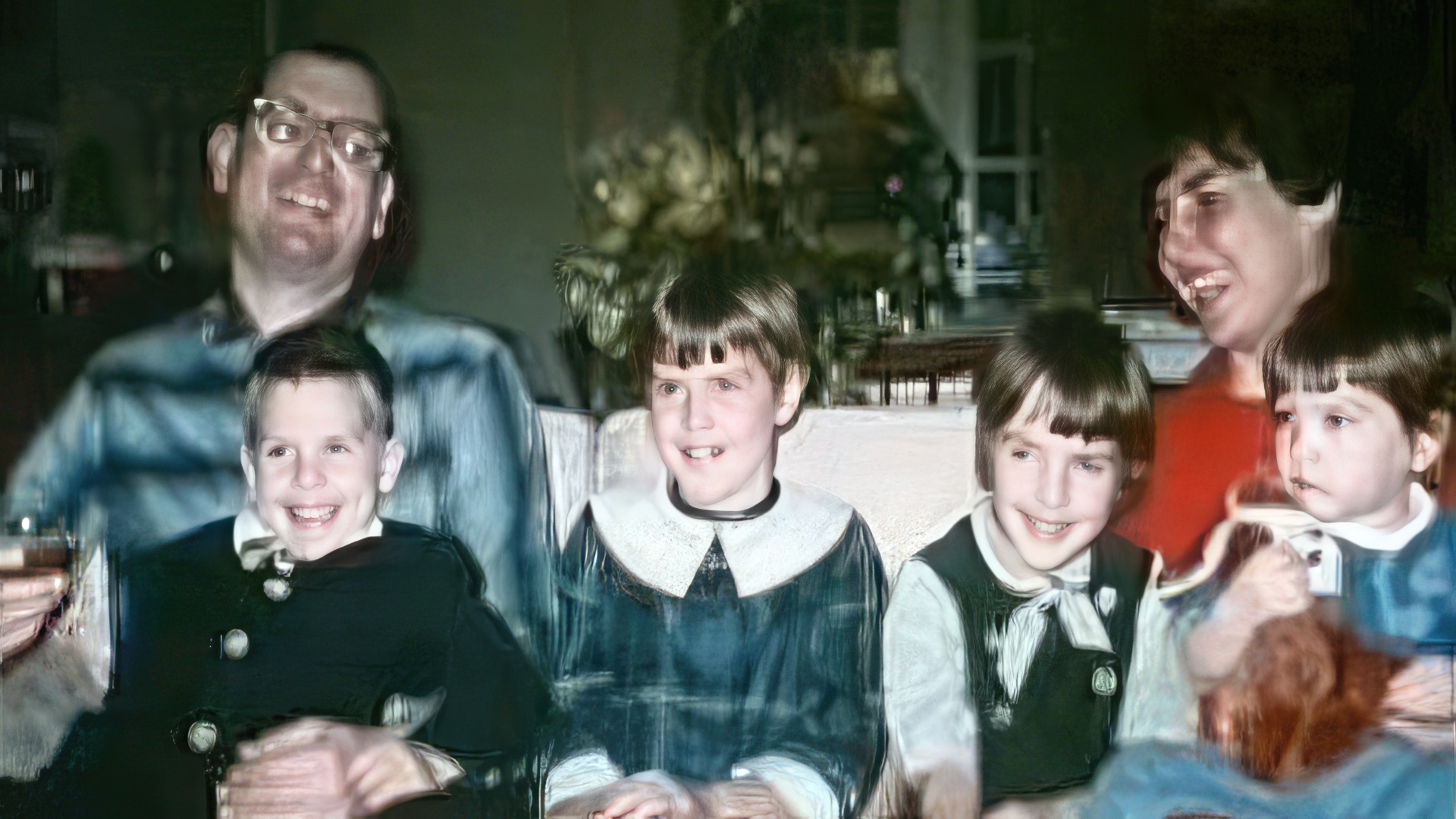 Том Круз в детстве с сестрами