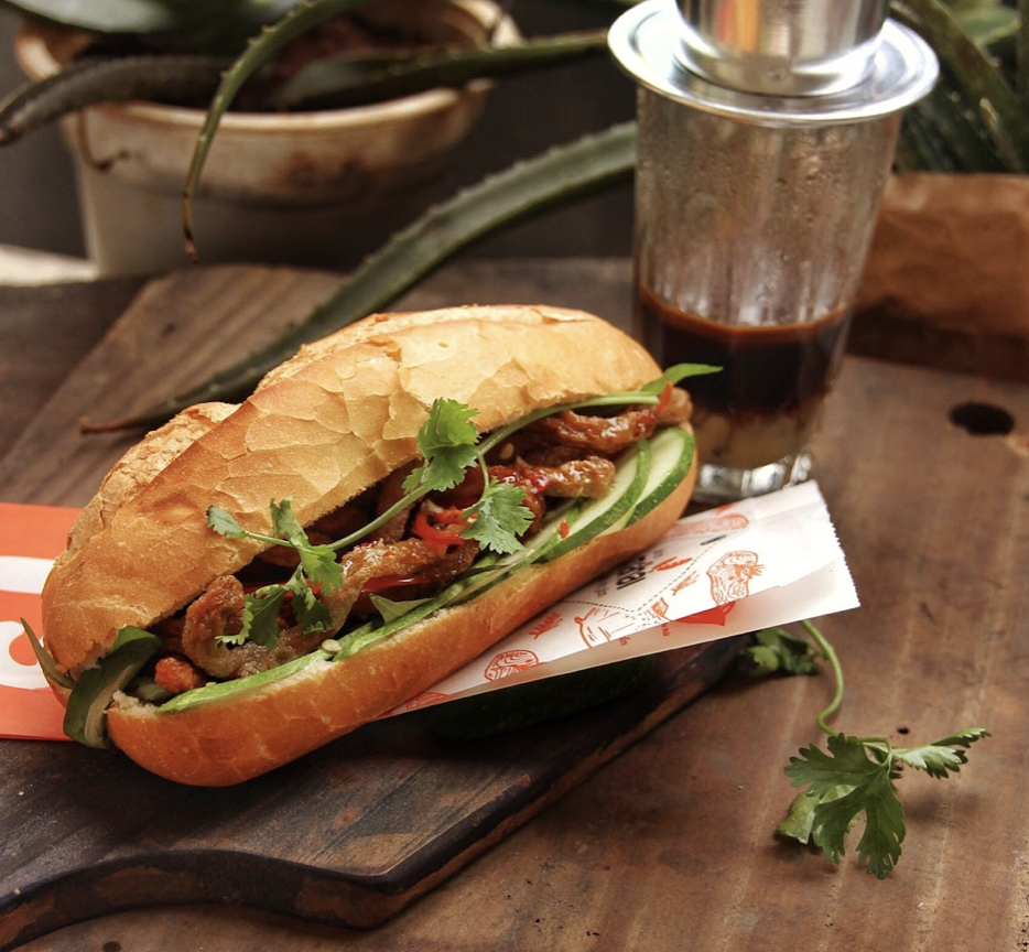 Bánh Mì tại bếp UIT