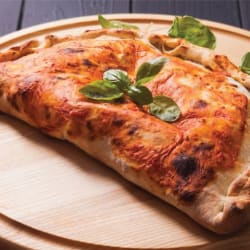 Calzone Pizza (Large)