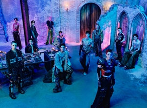 Seventeen Pollstar Asia Focus Chart