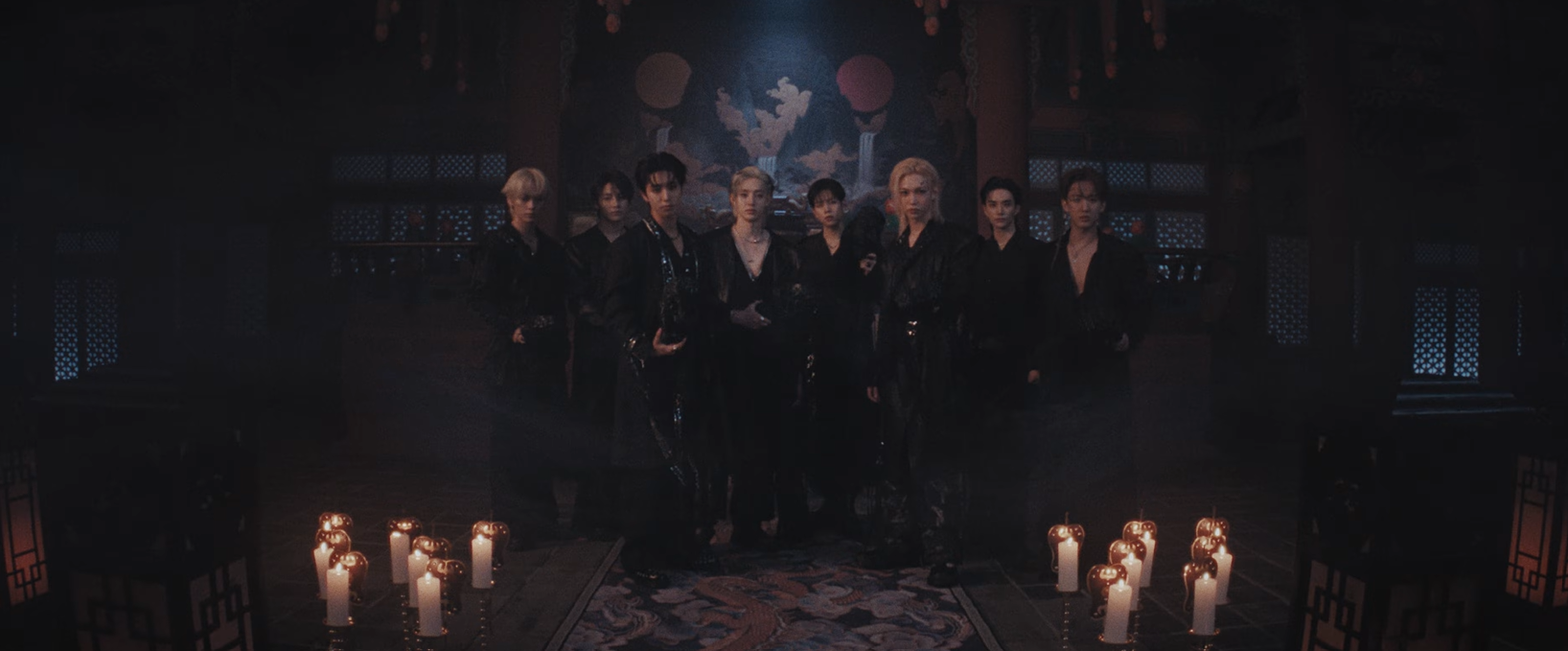 Stray Kids DIVINE
