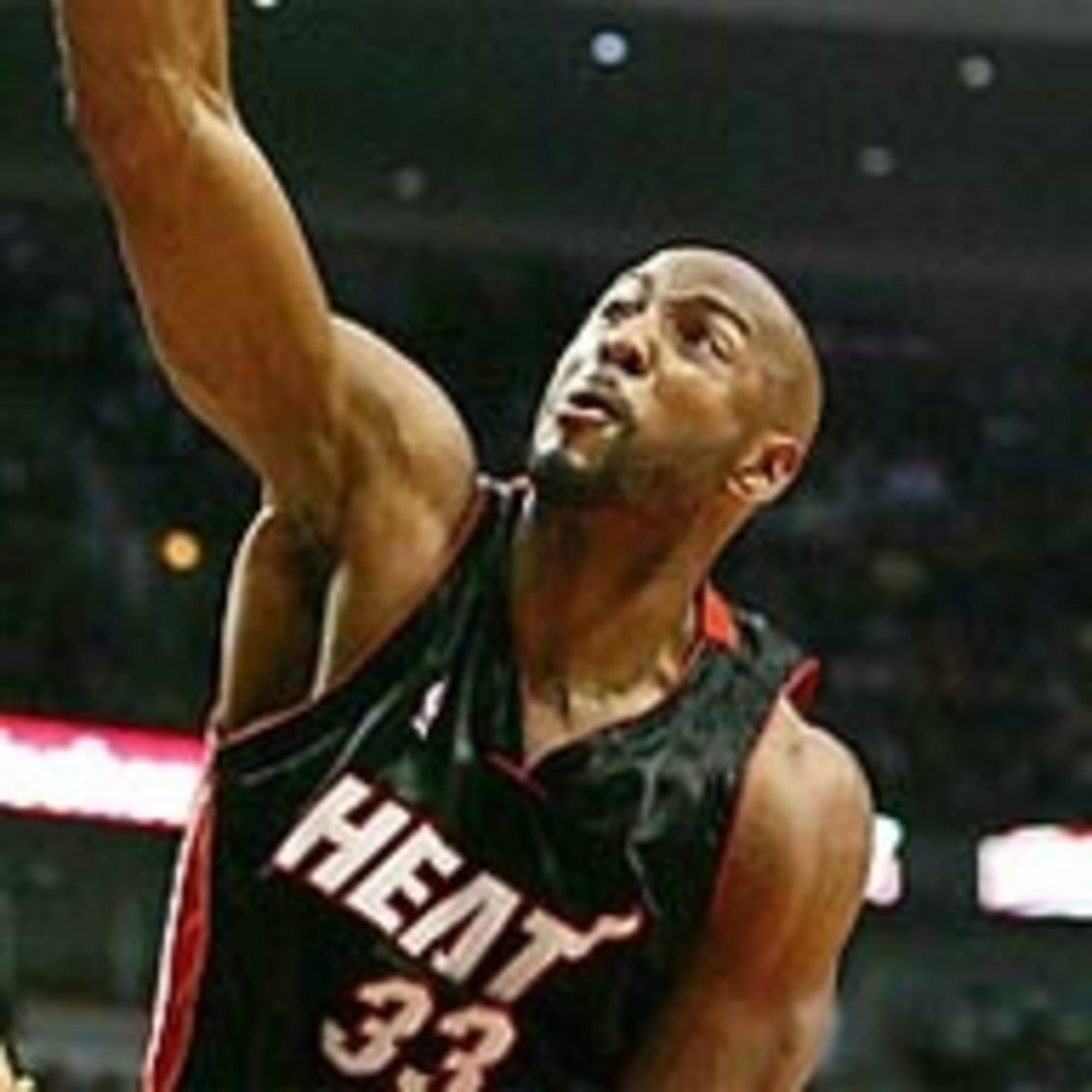 usa-alonzo-signs-up-for-mour-fiba-basketball