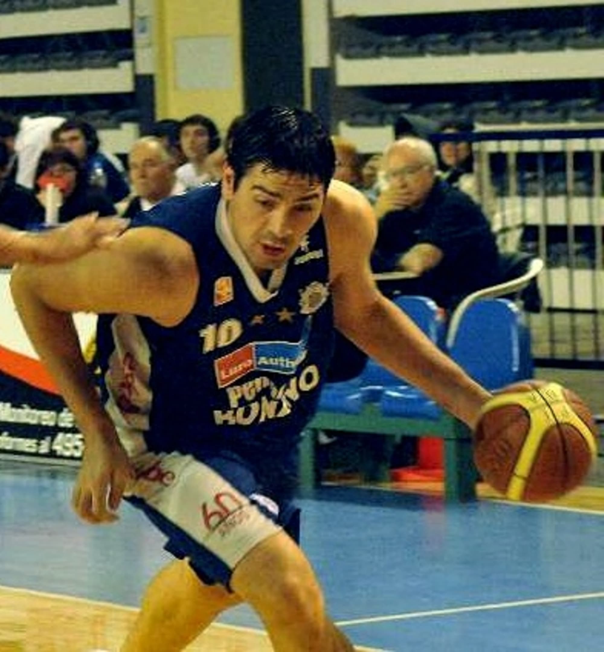 ARG Gutierrez shoots his way into Argentina history FIBA.basketball