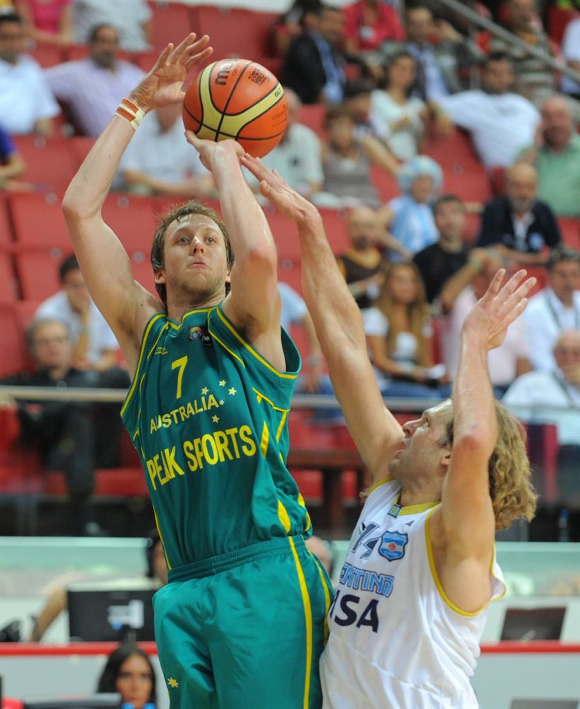 ESP/AUS Barca buy Australia’s Ingles from CB Granada FIBA.basketball