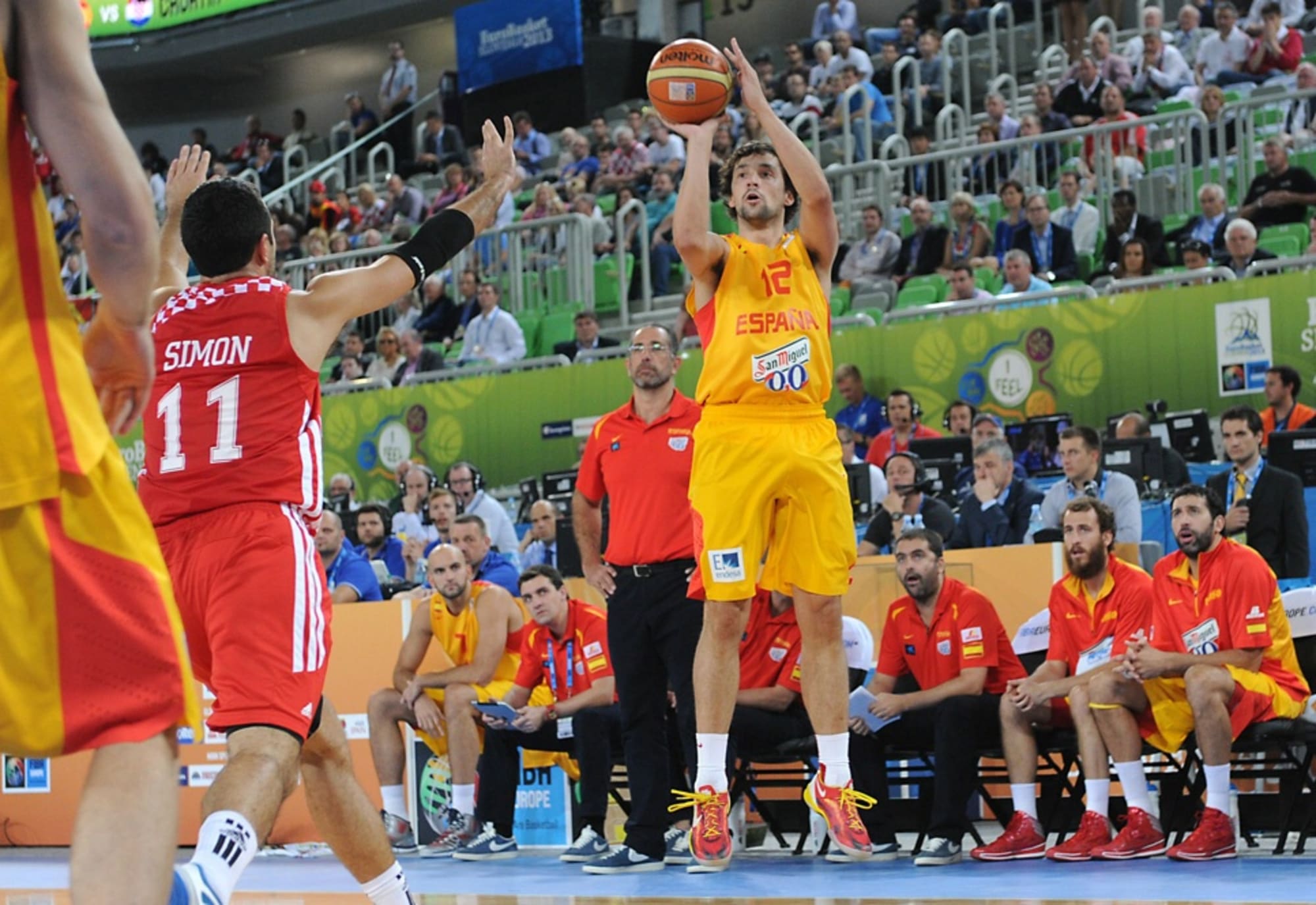 ESP Mr Clutch FIBA.basketball