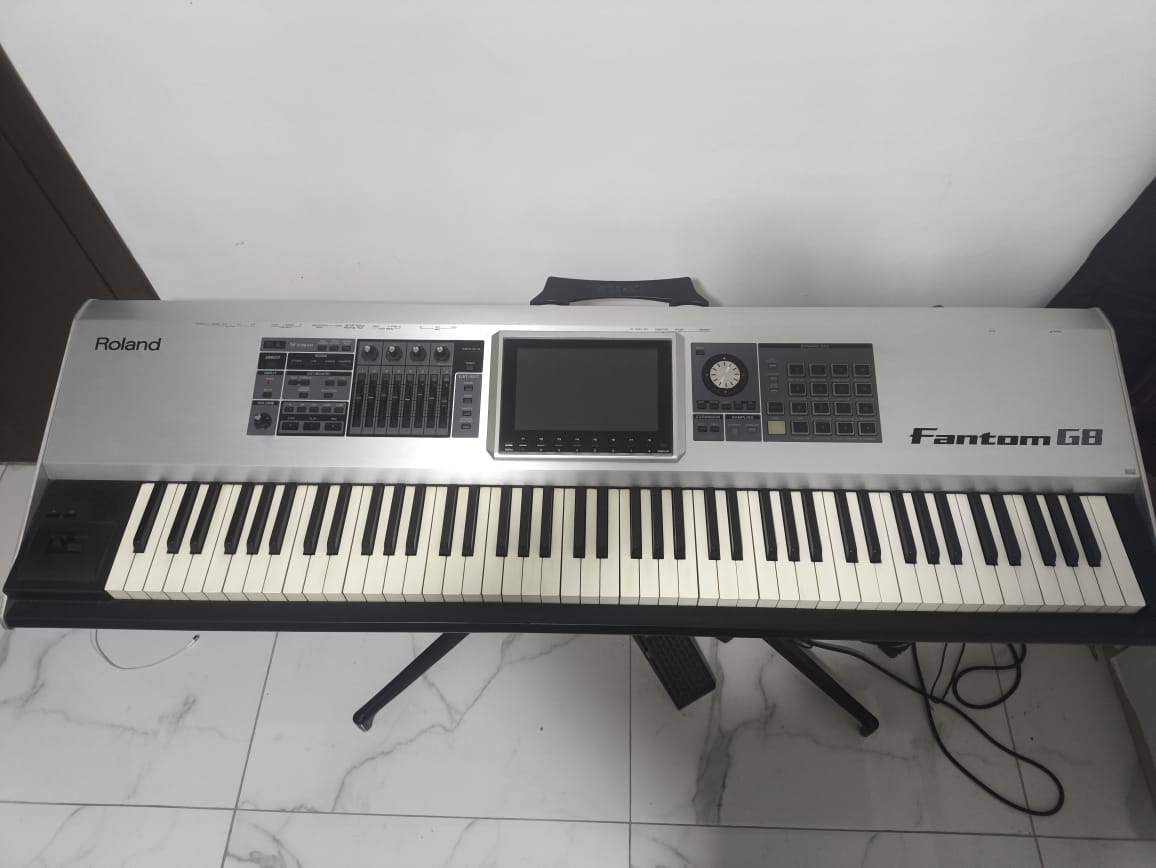 Roland Fantom G8