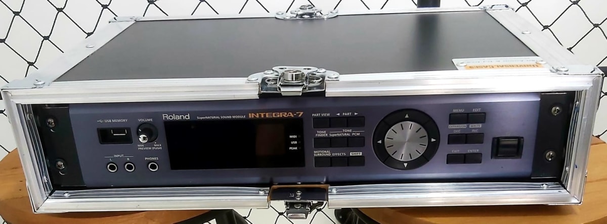 Roland Integra 7