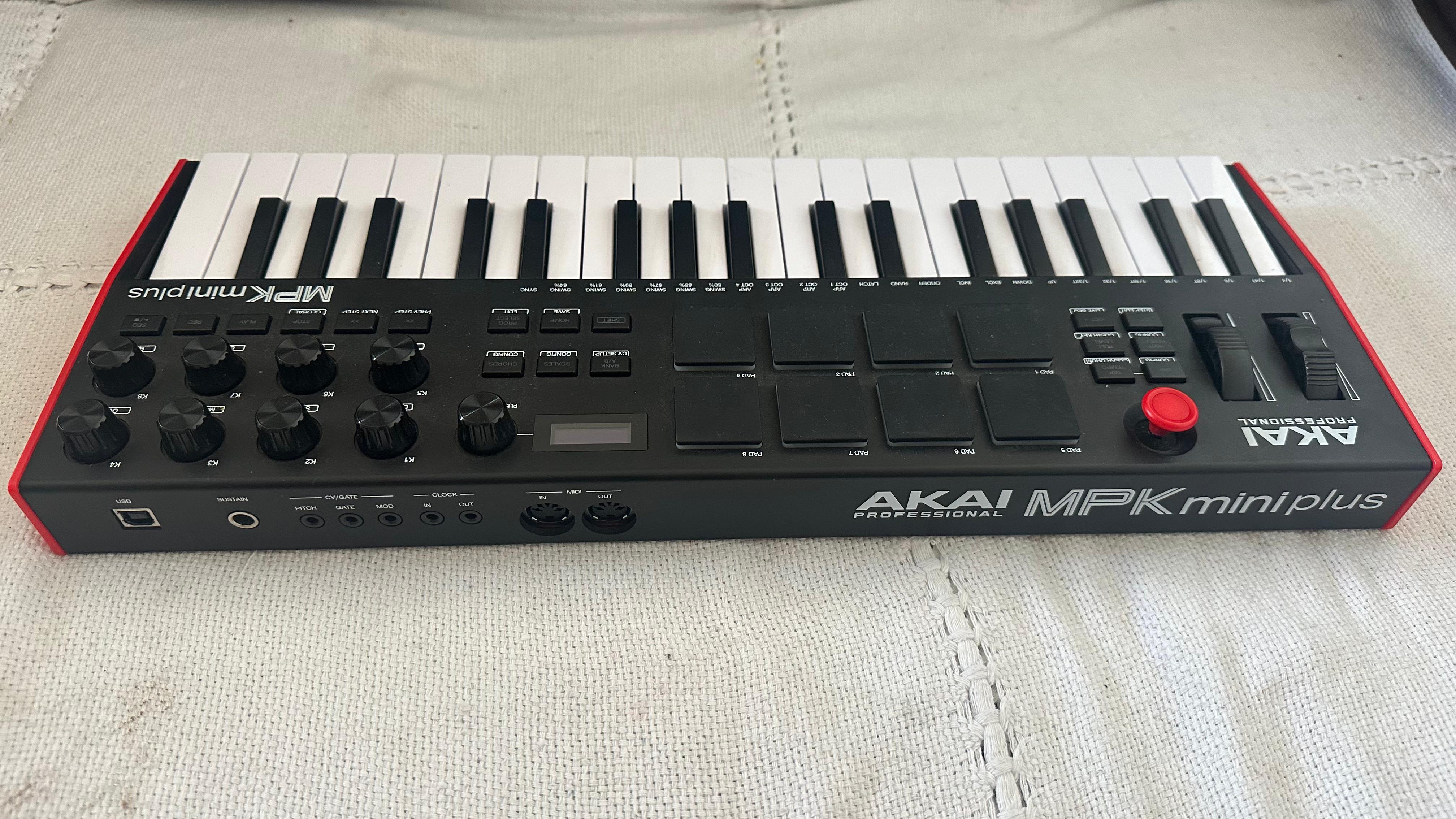 Akai MK Mini Plus