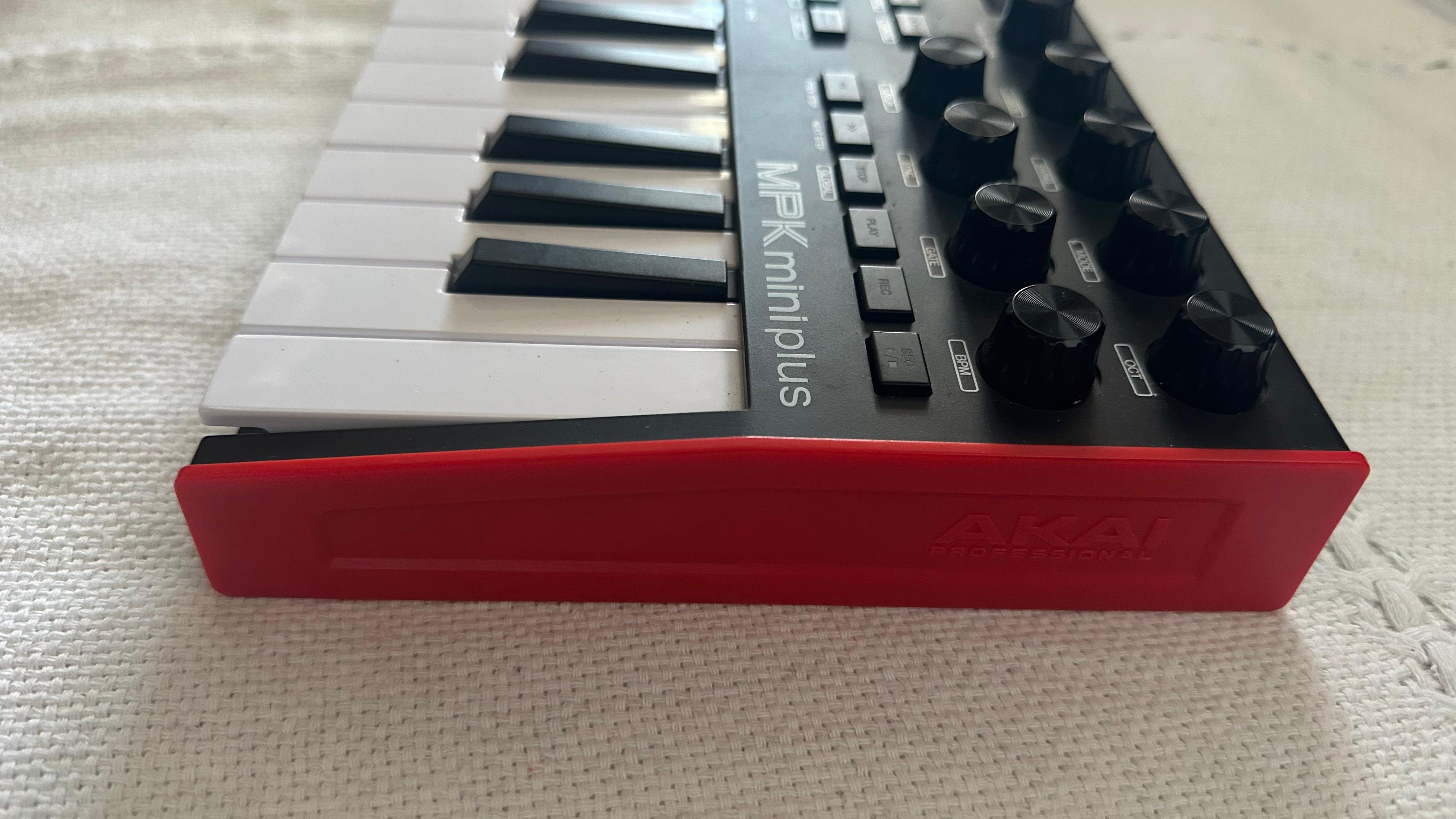 Akai MK Mini Plus