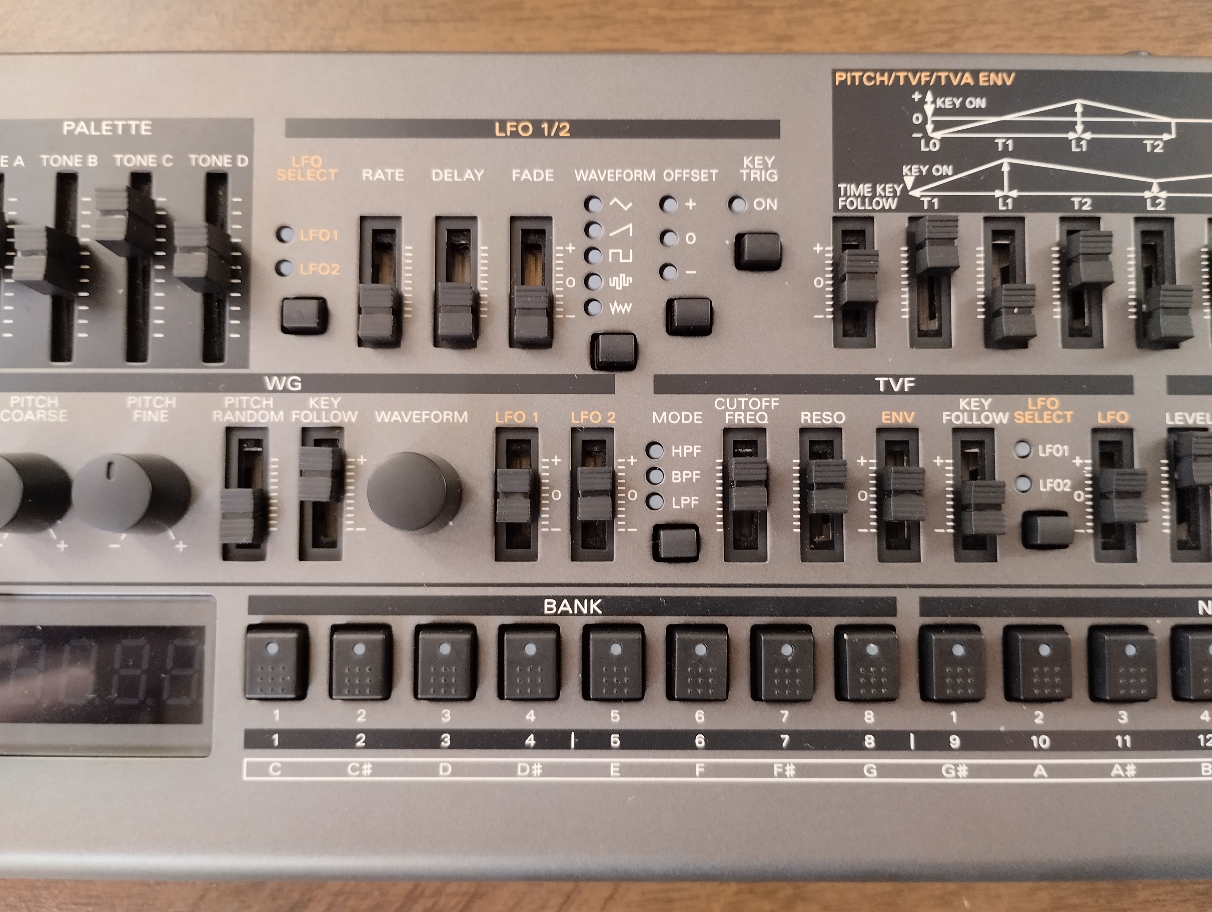 Roland JD-08