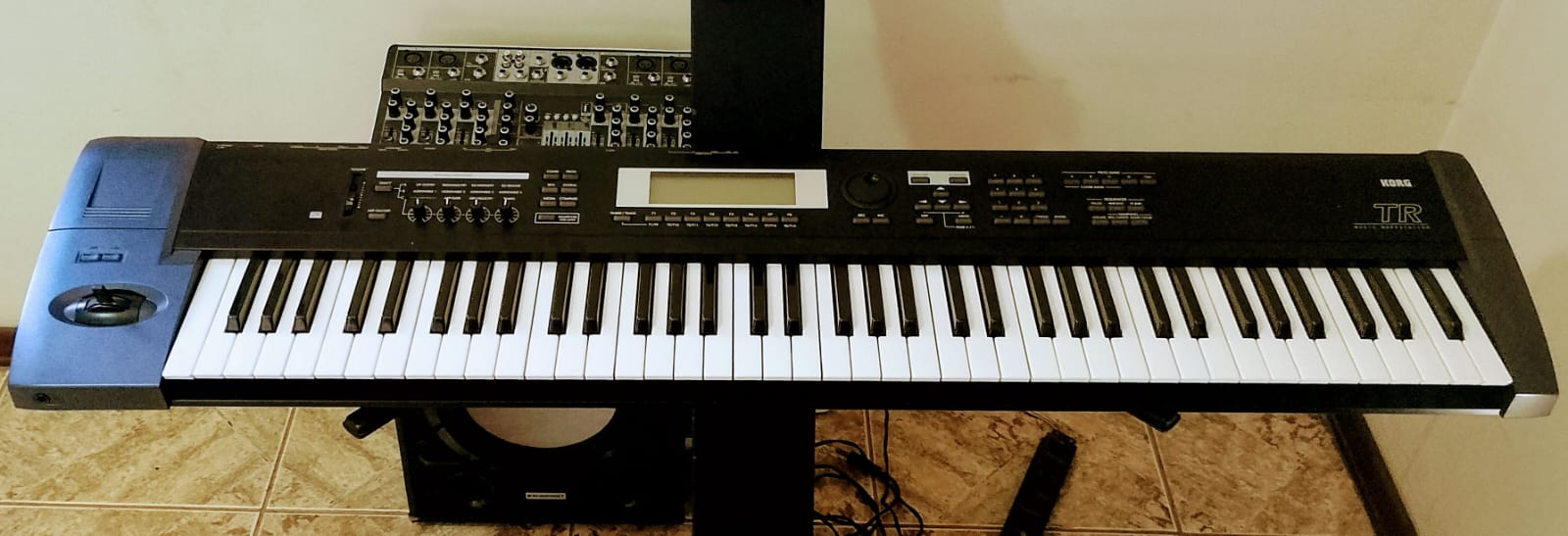 Korg TR