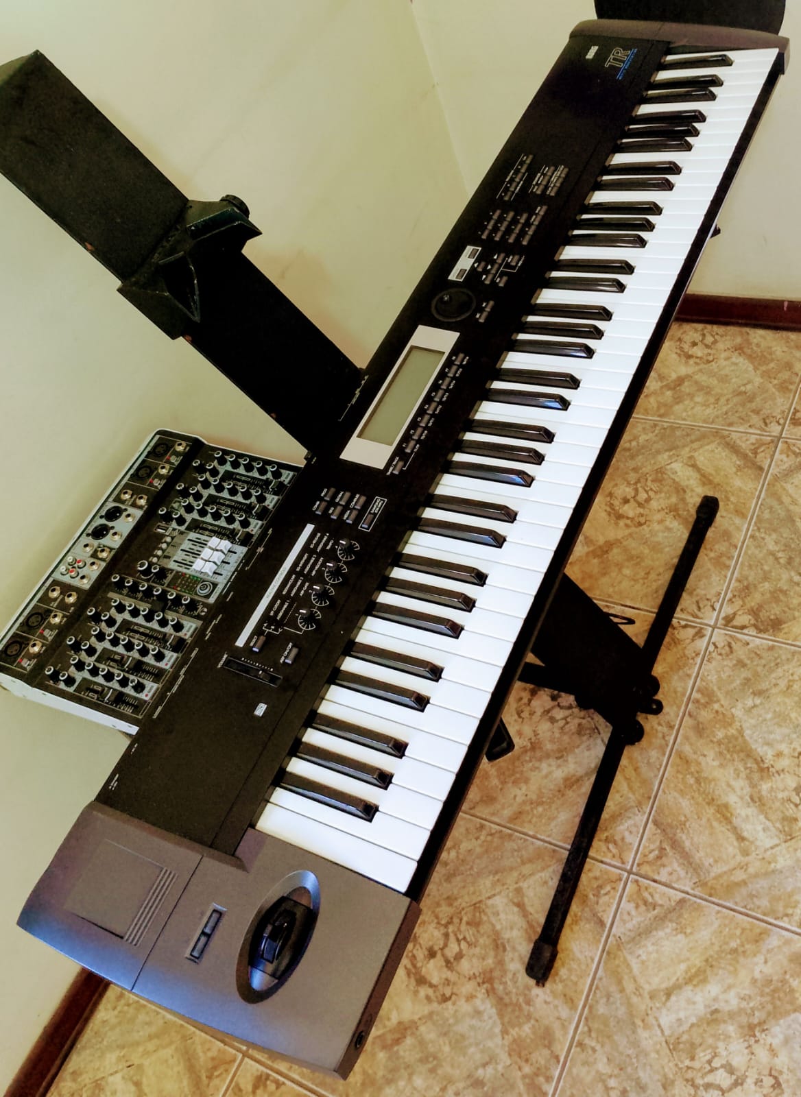 Korg TR