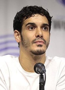 Elyes Gabel, автор Gage Skidmore.jpg