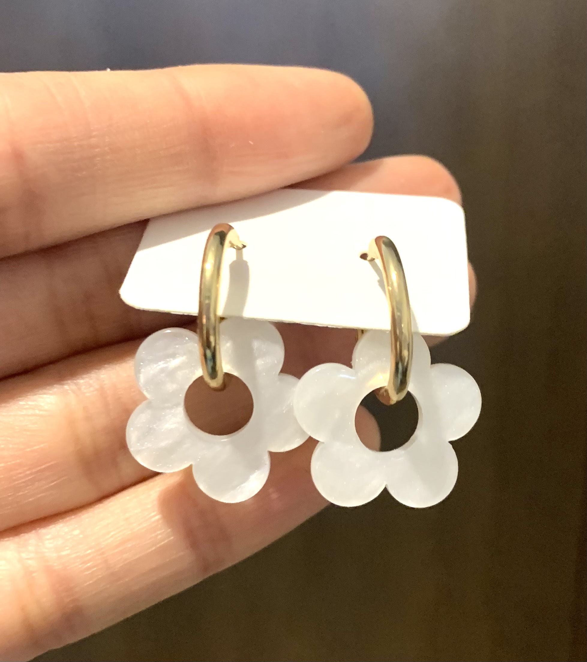 Aros flor blancos