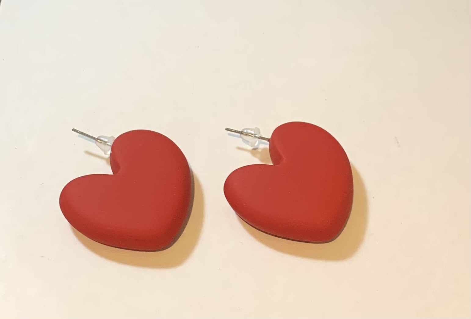 Aros corazón rojo