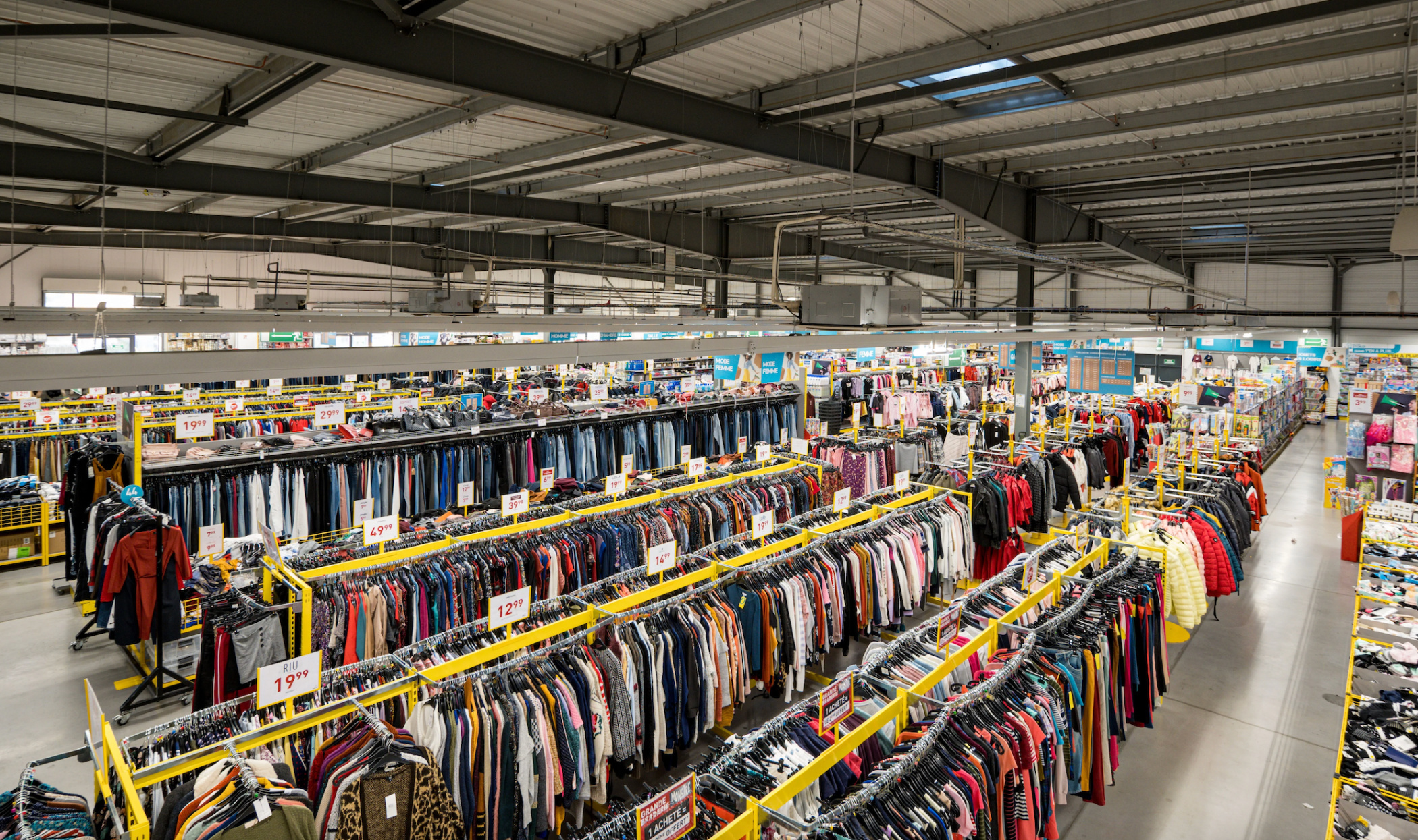 Tommy hilfiger stokomani hotsell