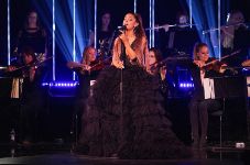 Ariana Grande photo