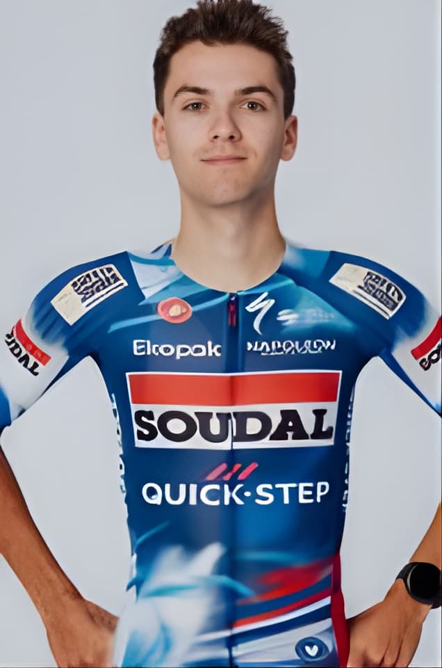 Junior's profile