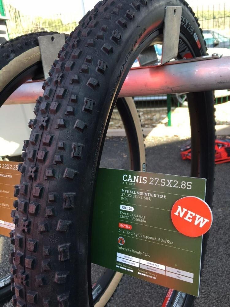 Copertone ONZA Canis 29x2.25 – Nero, MTB, Nuovo
