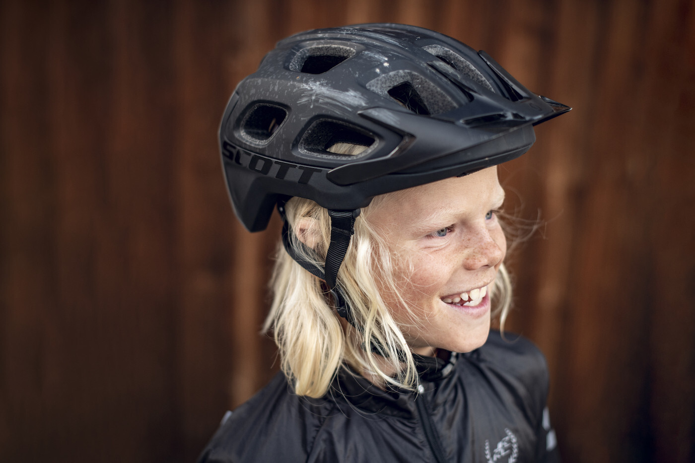 Mountainbiken mit Kids: Helme & Schutzausrüstung für den Trailride richtig  wählen