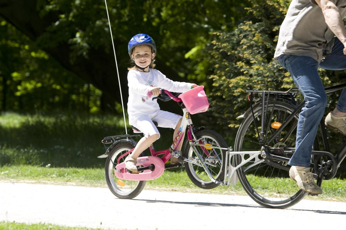 4 Fahrrad-Trailer-Systeme im Familien-Praxistest