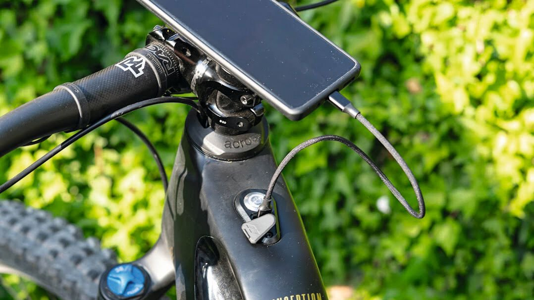 Fahrrad-Navigation: Smartphone-Halterung, Zusatz-Akku und mehr