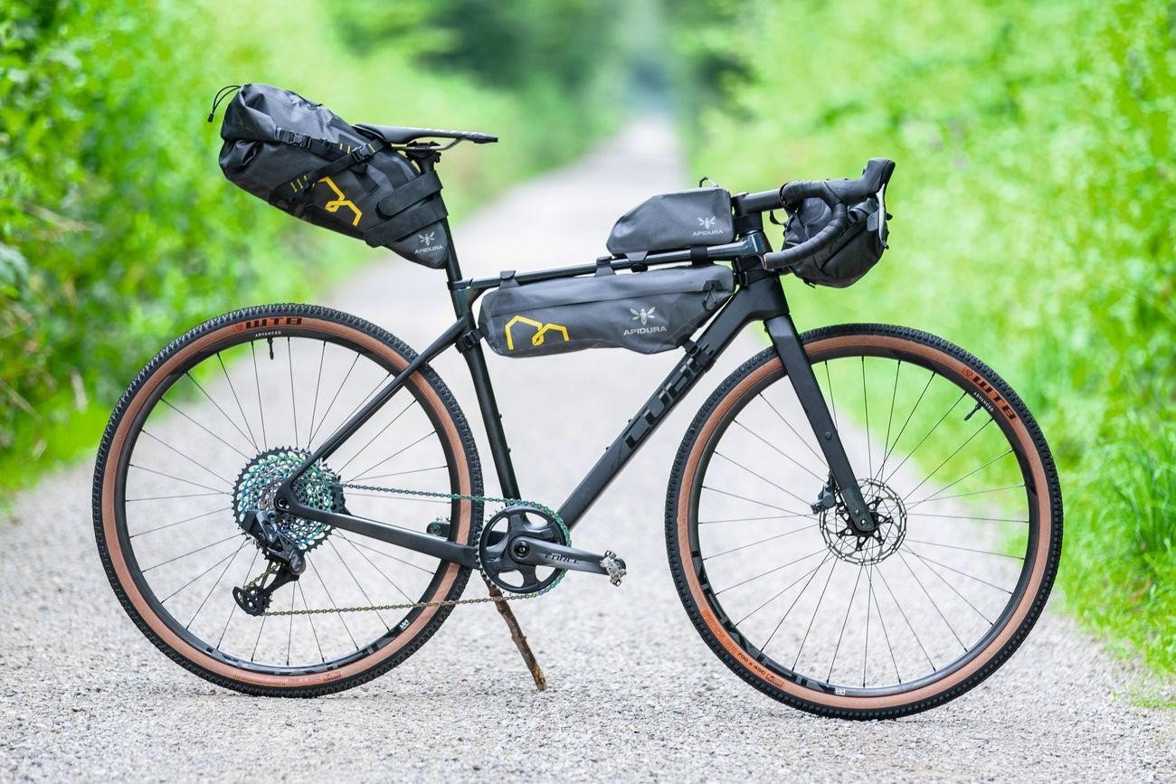 Bikepacking Taschen, Zubehör & Bekleidung