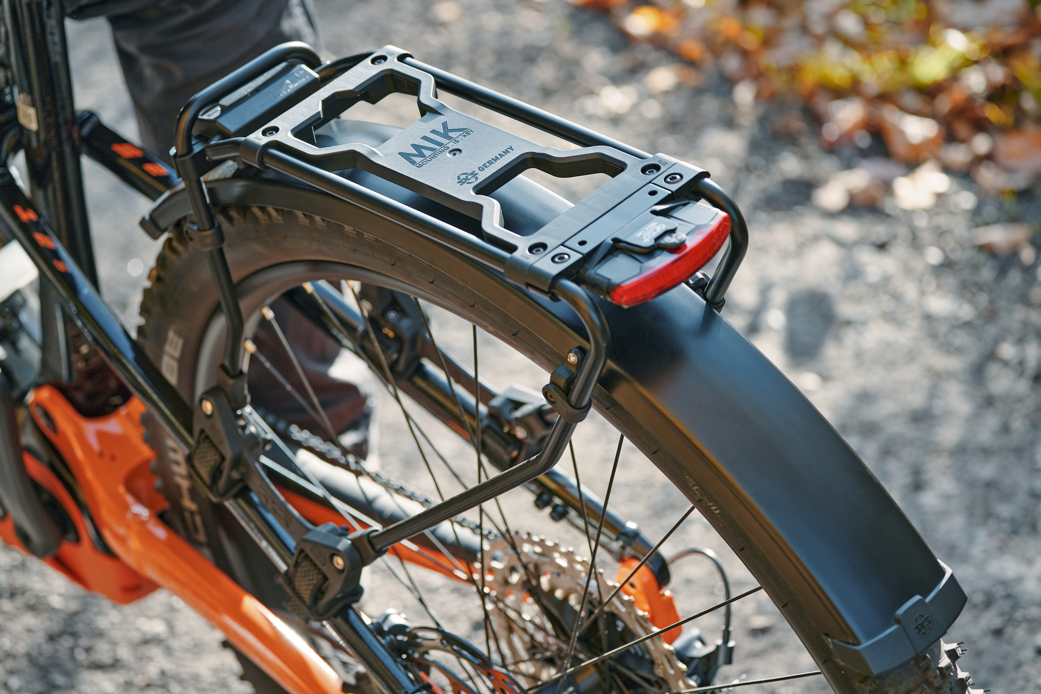 Fahrradgepäckträger: SKS bietet Gepäckträger zum Nachrüsten an
