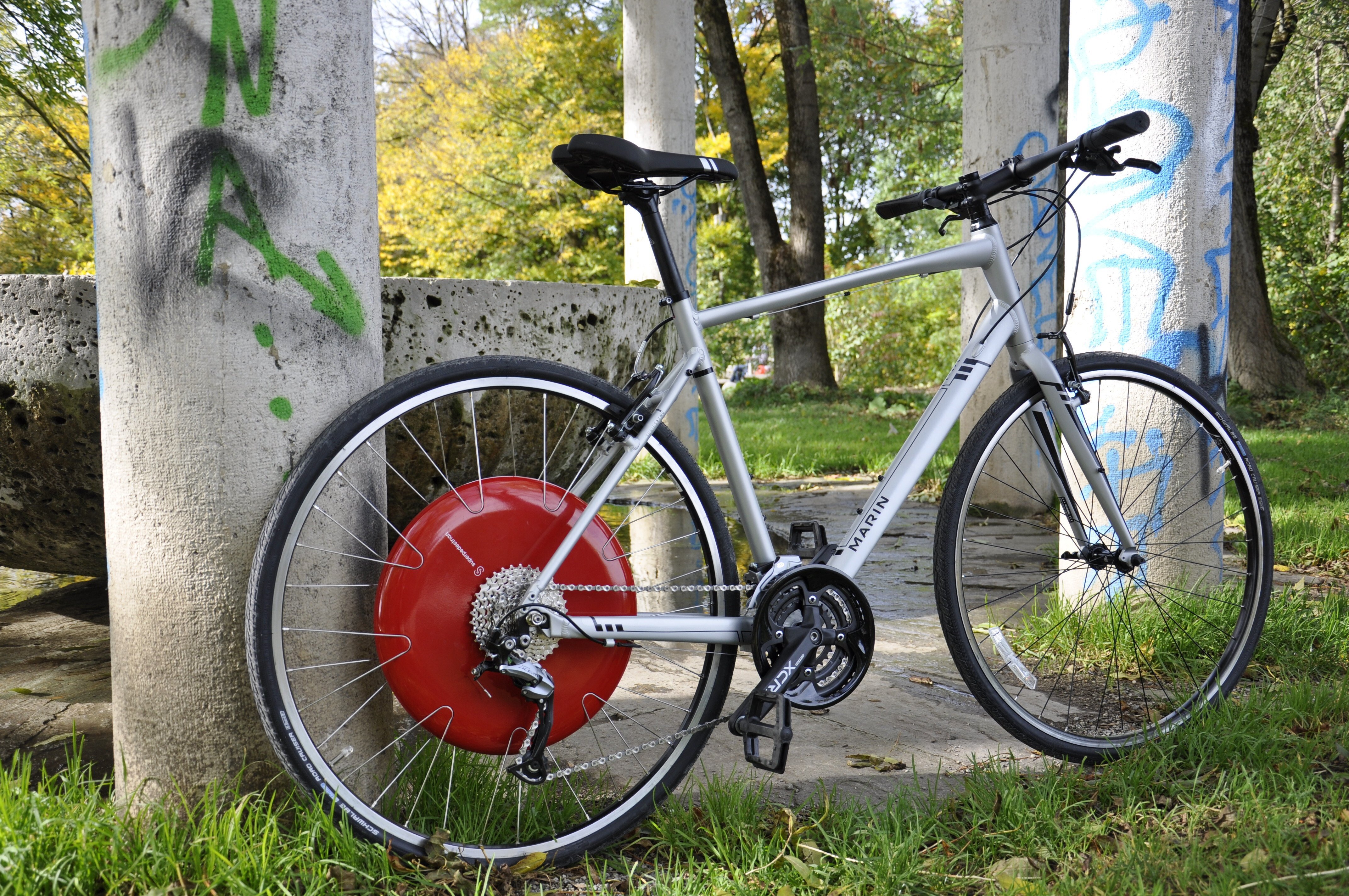 Das Copenhagen Wheel Die rote Kraftscheibe BIKE