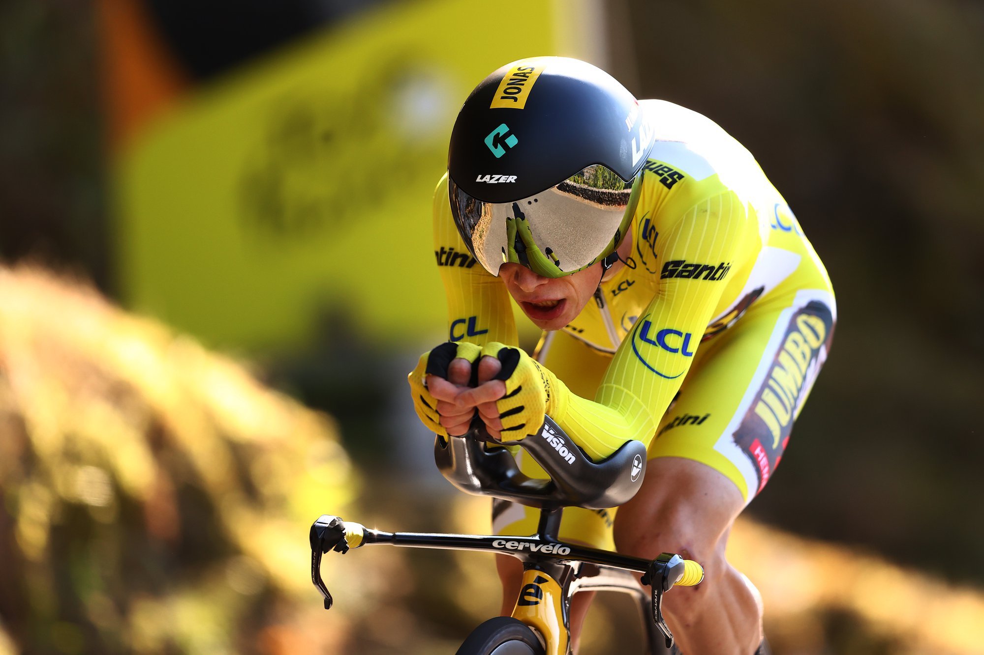 Tour de France: Can riders change bikes during the stages?