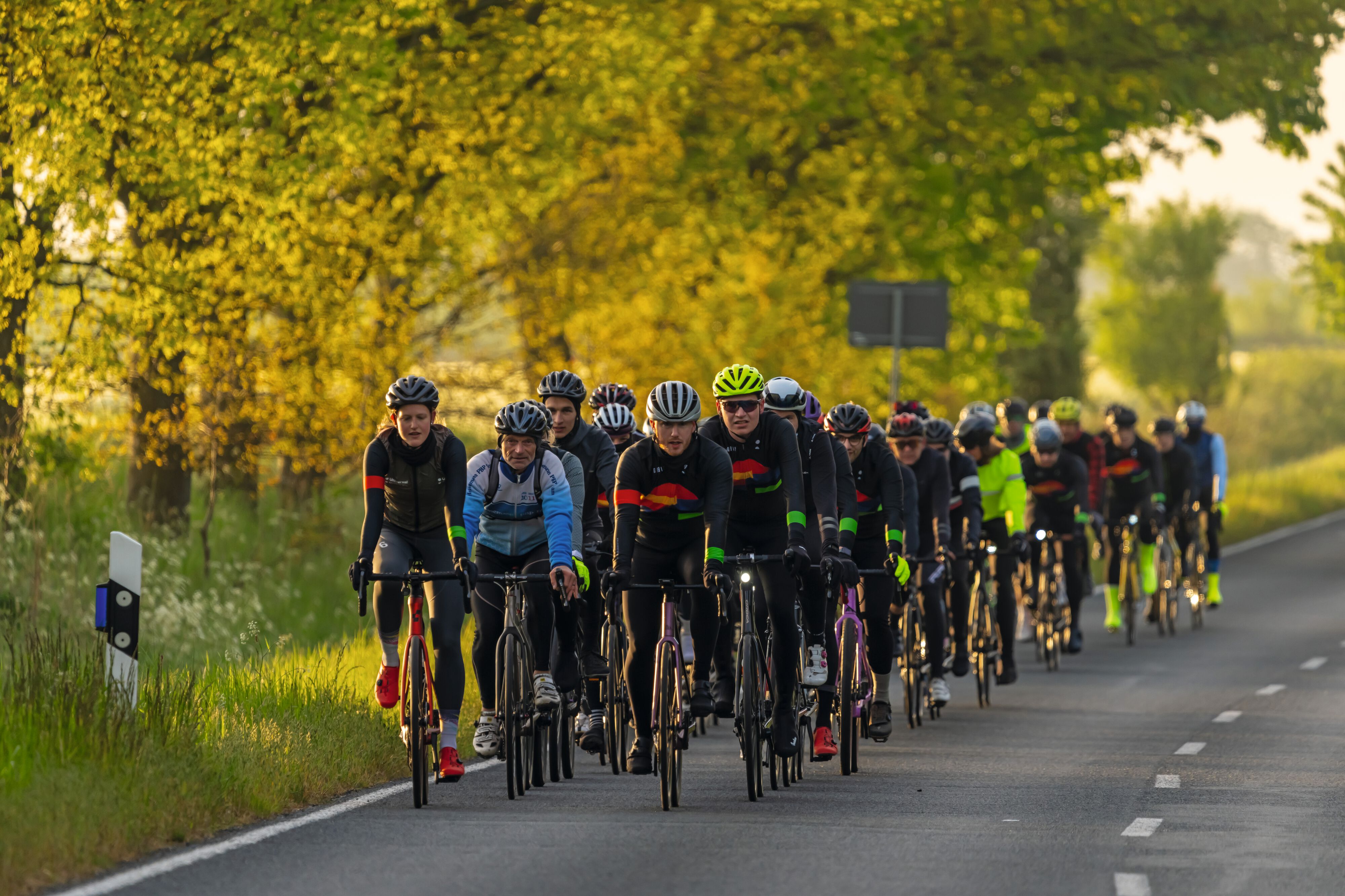 rennrad trikot langarm damen Damen Langarm Rennrad-Trikot - Schwarz main image 1