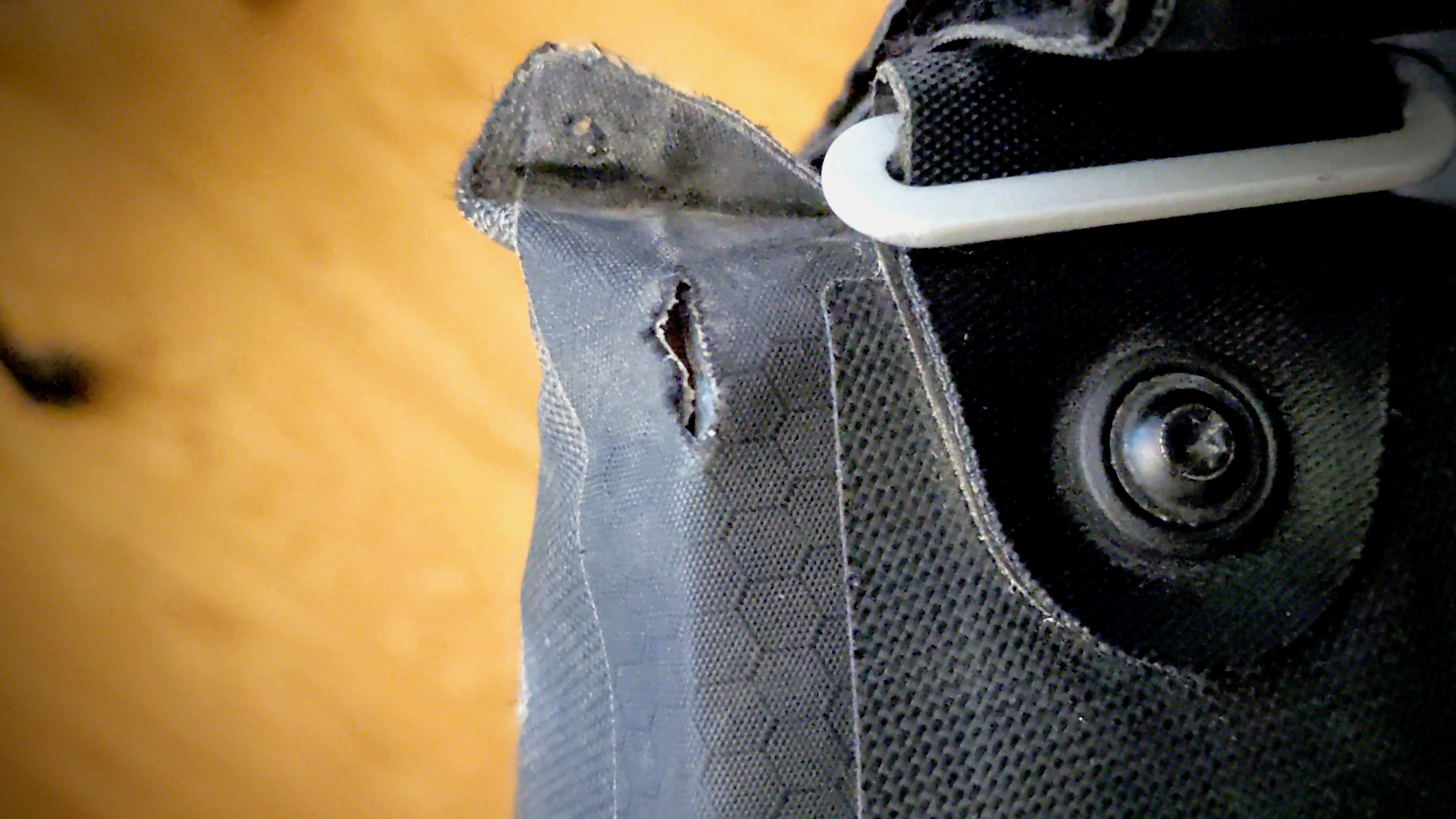 Ortlieb Reparaturservice: Wenn die Taschen mal 'nen Check-up brauchen | BIKE