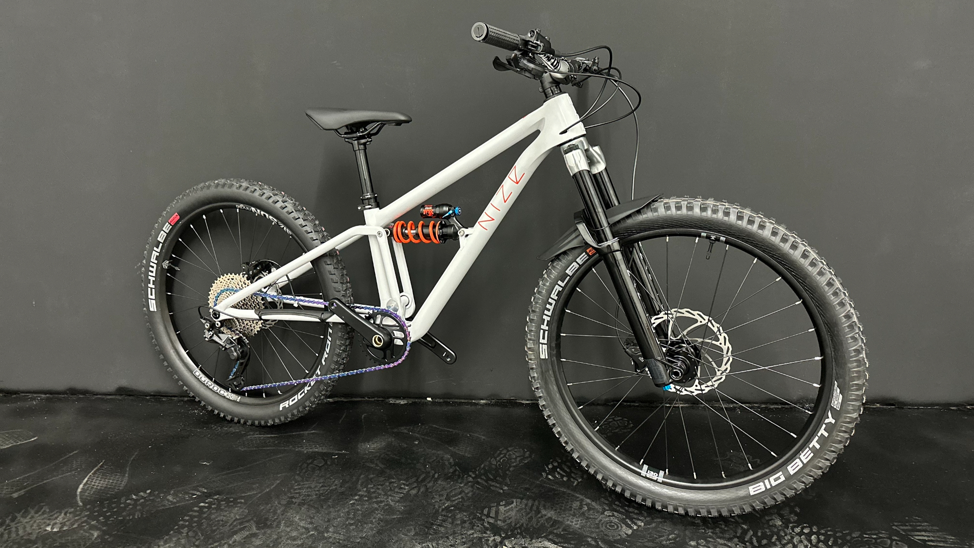 Kinder-MTB mit 10,5 Kilo: Das Nize Full Suspension 24 ist made in Germany |  BIKE