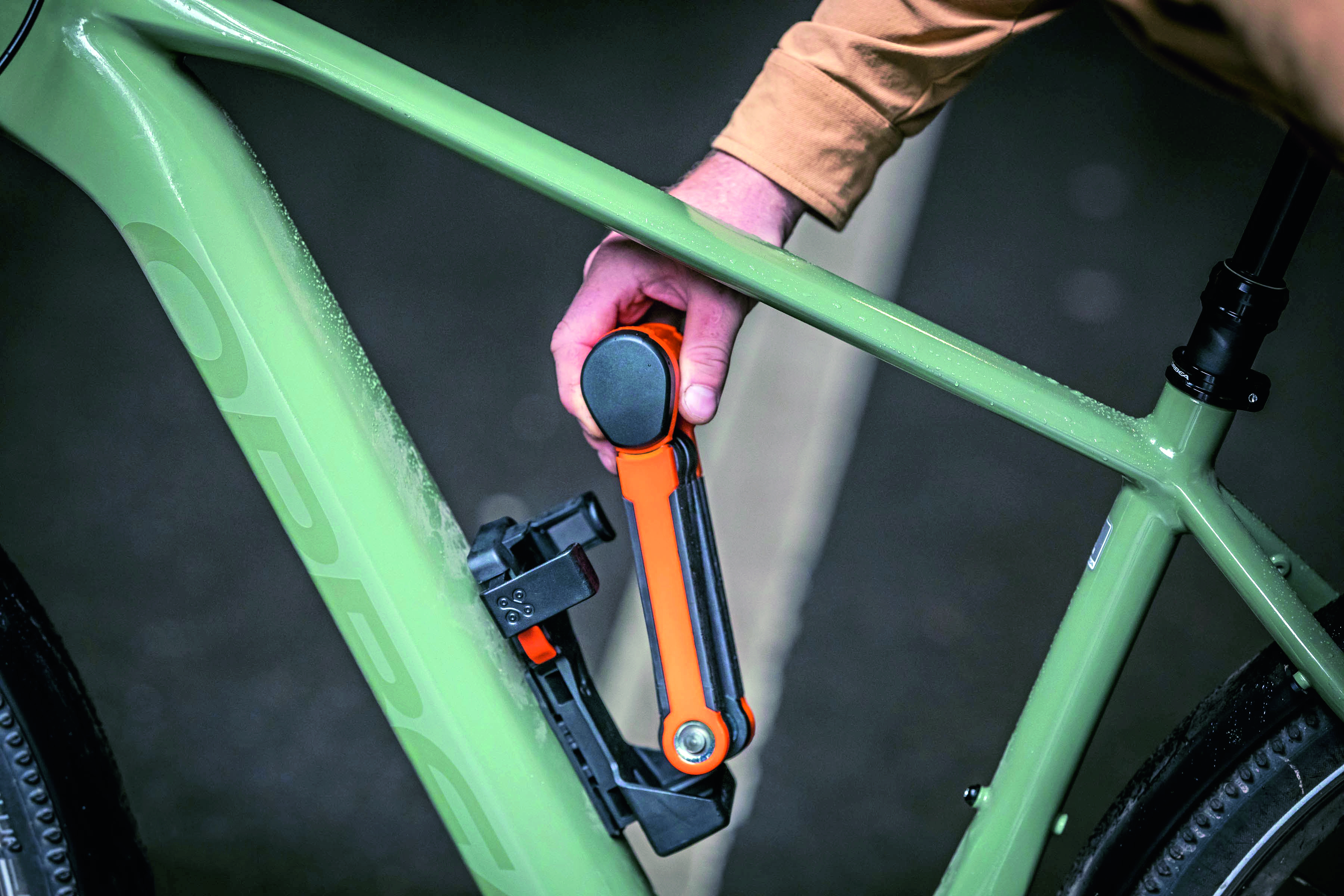 lenker handschuhe motorrad Lenkerhandschuhe Lenkerstulpen Winter Universal Motorradlenker Stulpen Handwärmer Reflektierend Handschuhe Dick Plüsch Lenkermuffen Wasserdicht Gloves Fahrrad Scooter Auto & Motorrad Modell:WD Comfort PLUS Vorbereitung für das Rollentraining guantes para artritis