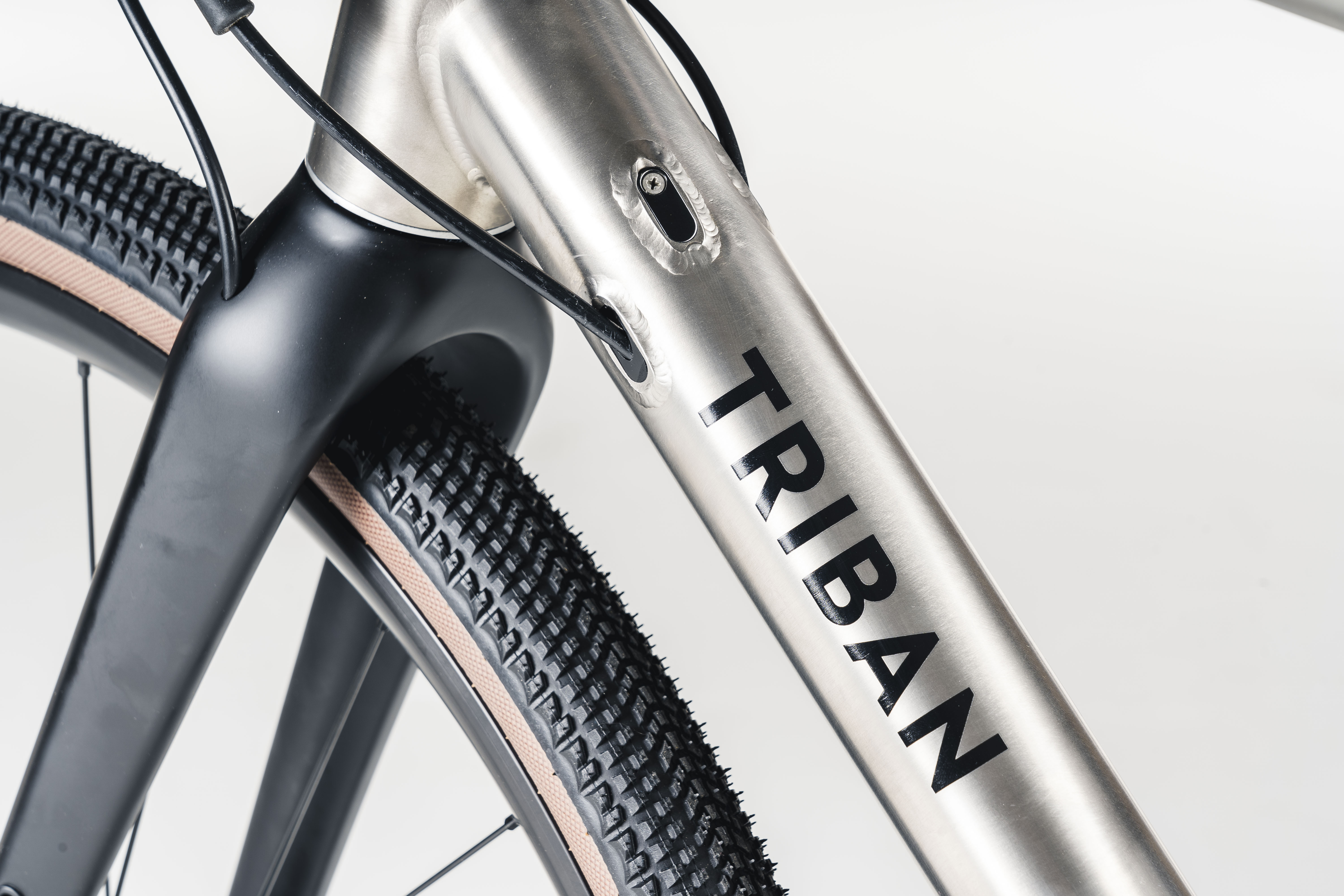 Triban GRVL 900 Titan Gravelbike im Test TOUR