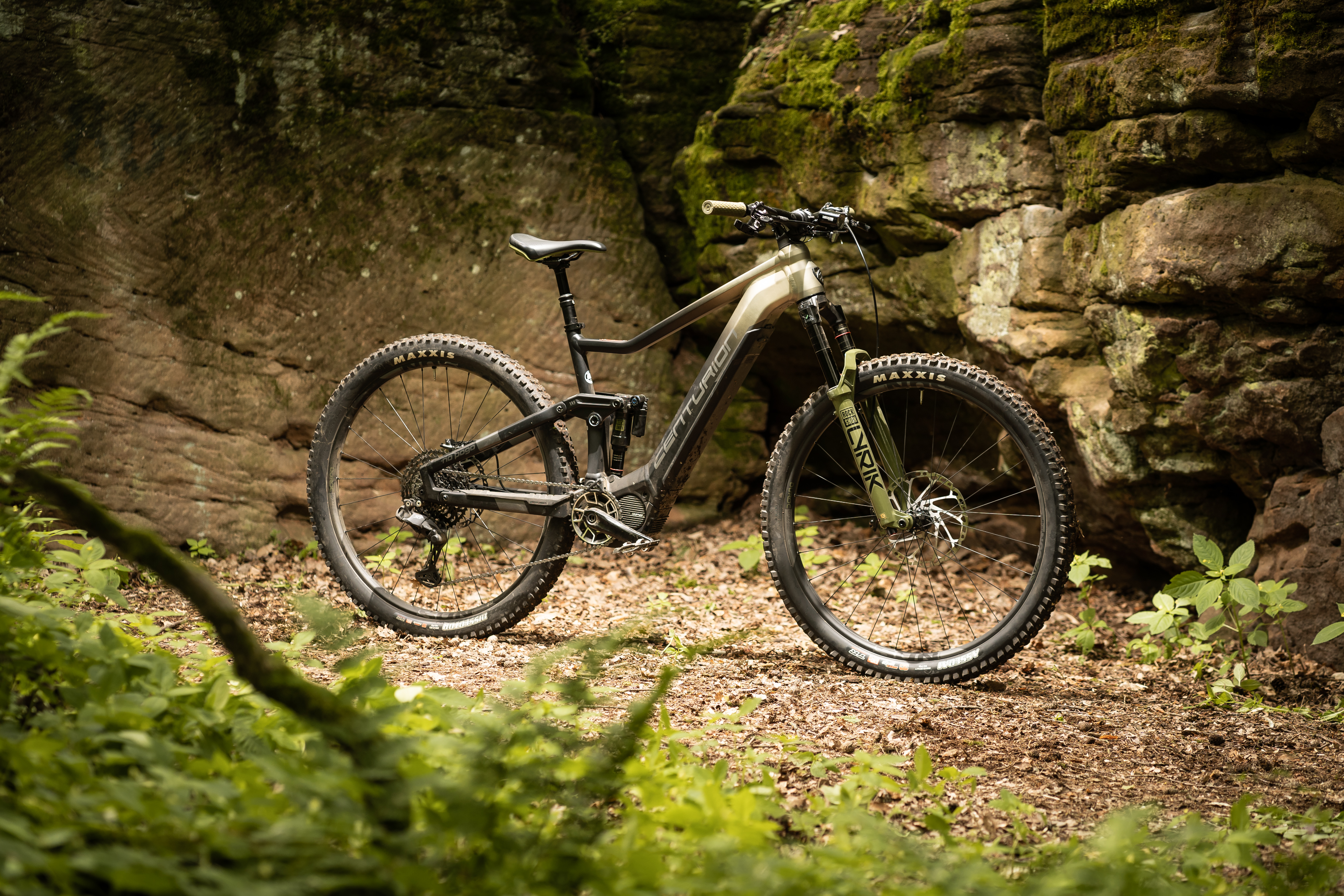 8 All Mountain E-Bikes bis 6000 Euro im Test: Wie viel E-MTB bieten diese  Allrounder frs Geld? | BIKE