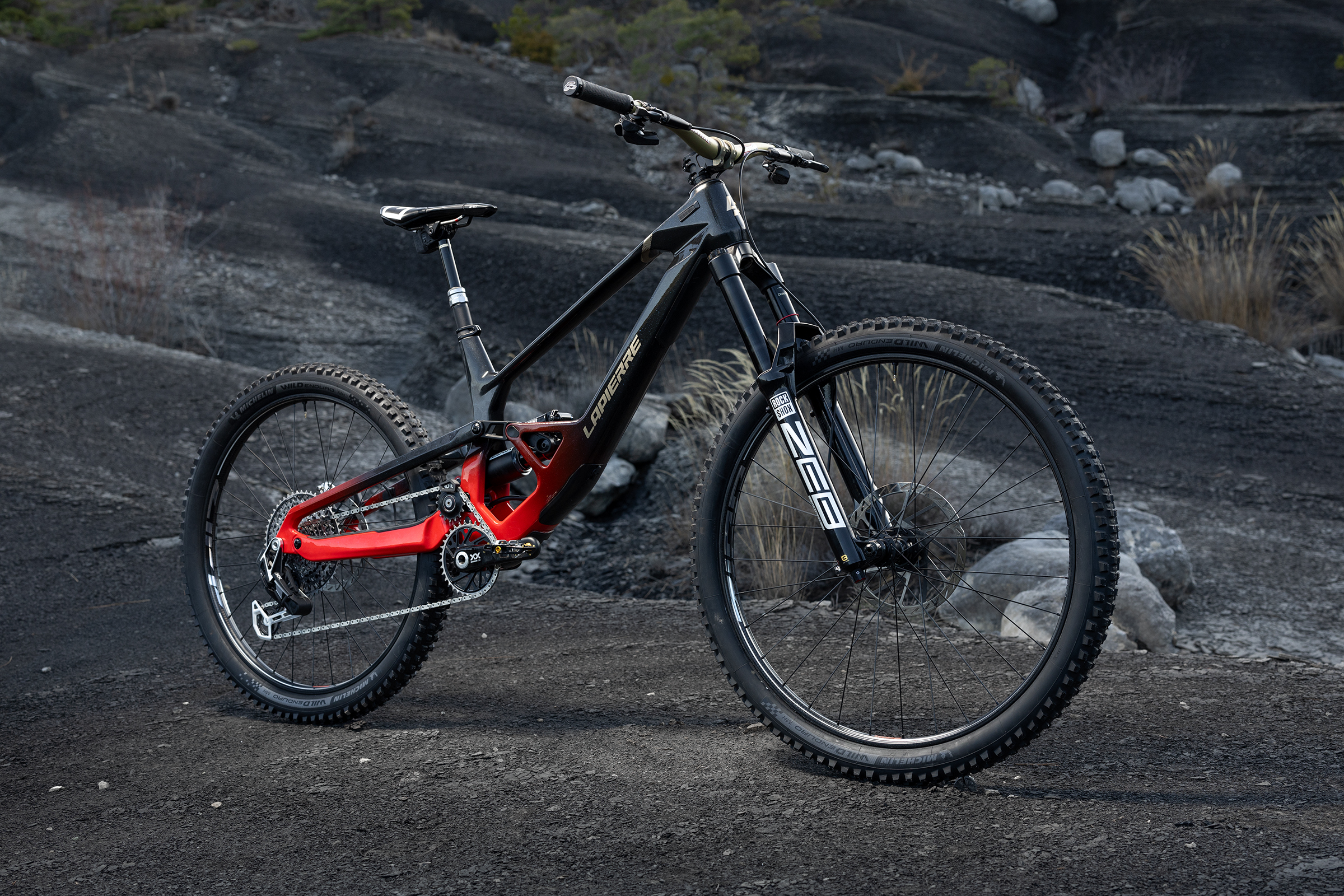 Lapierre Spicy CF 2025: Enduro with innovative high-pivot/low
