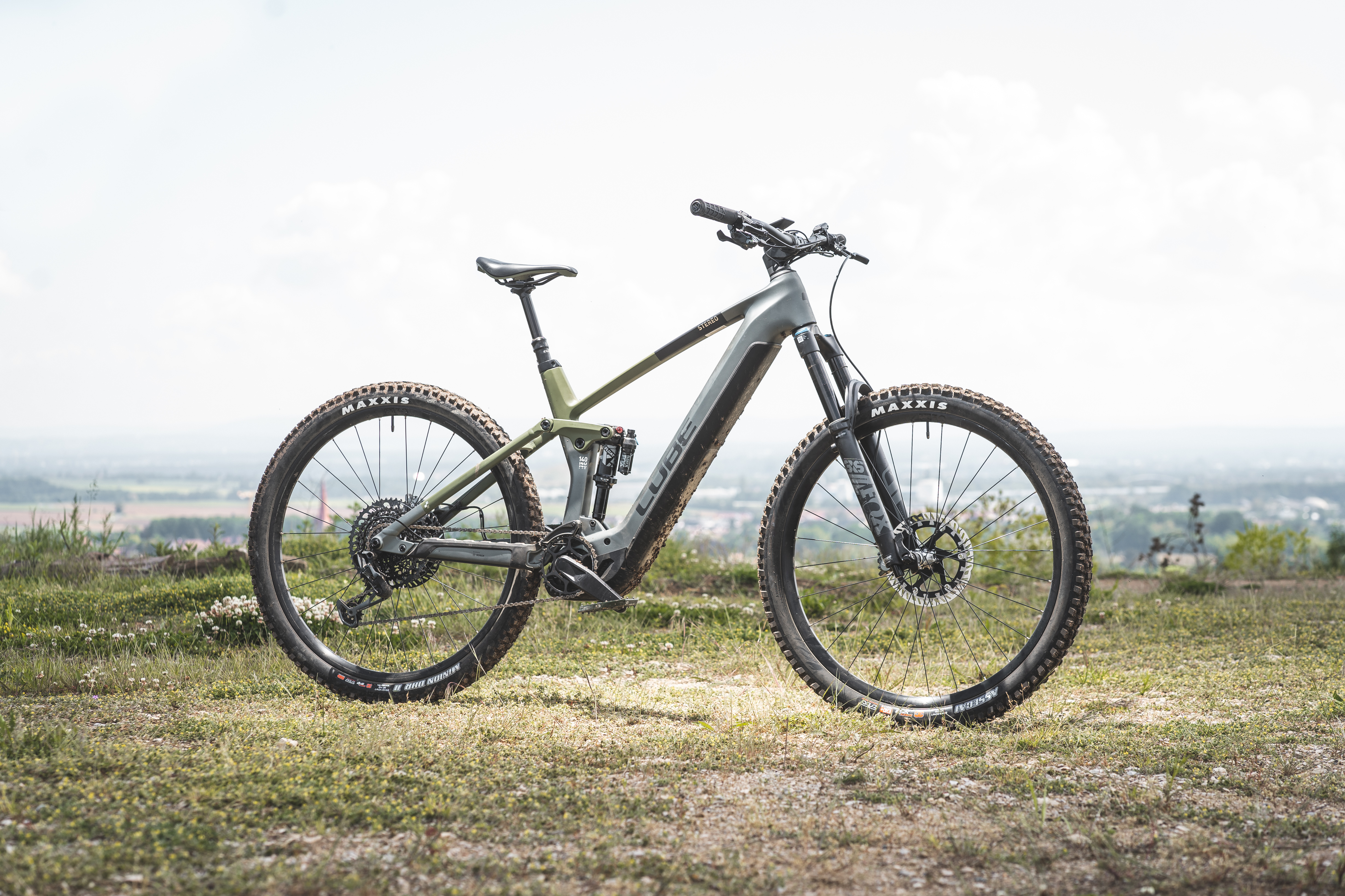 Cube Stereo Hybrid 140 TM im Test: Testsieg fr das komfortable  Allesknner-E-Bike | BIKE