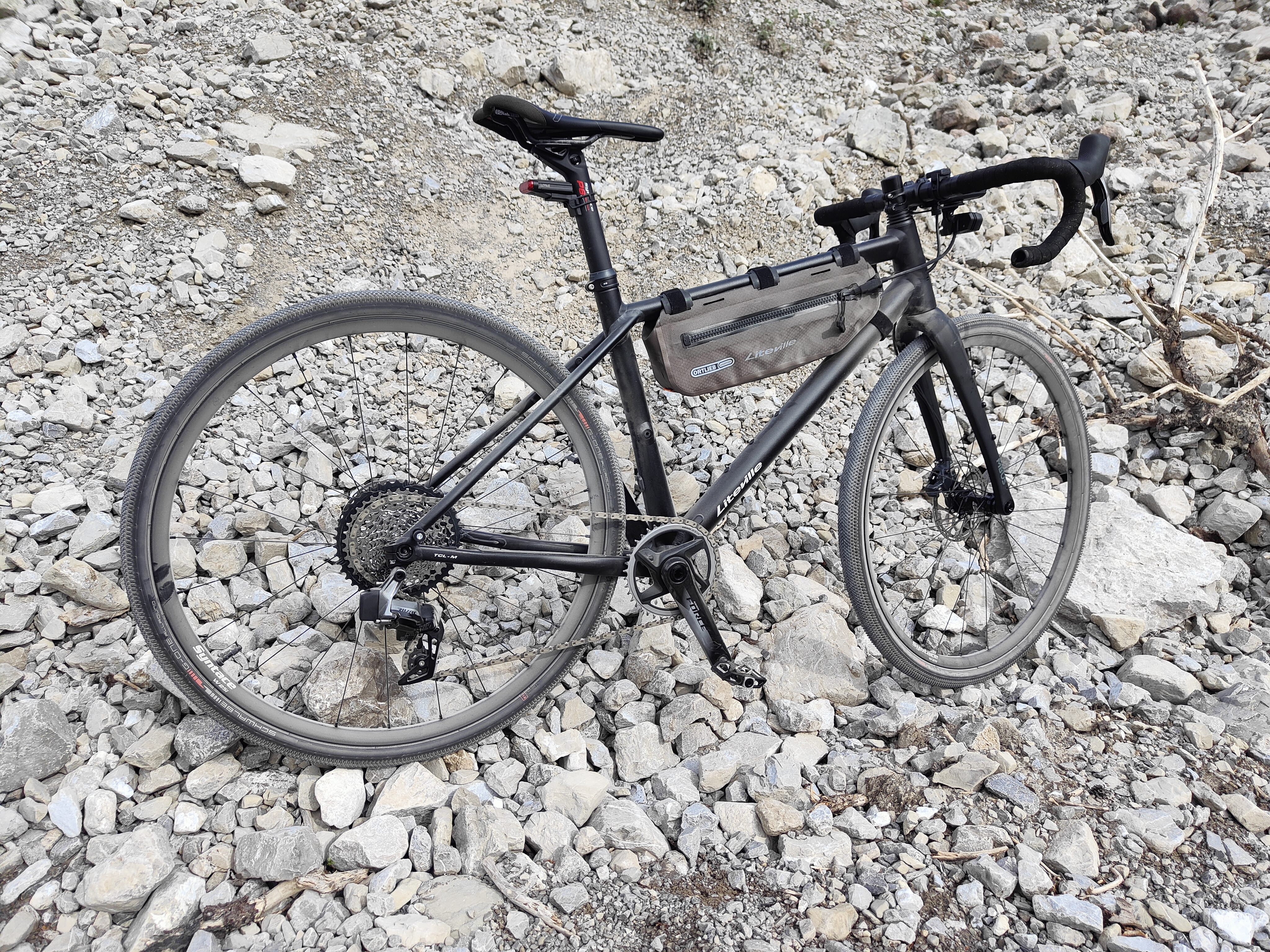 Gravelbike Liteville 4-One Mk2 im Test: Ganz in Schwarz durch die