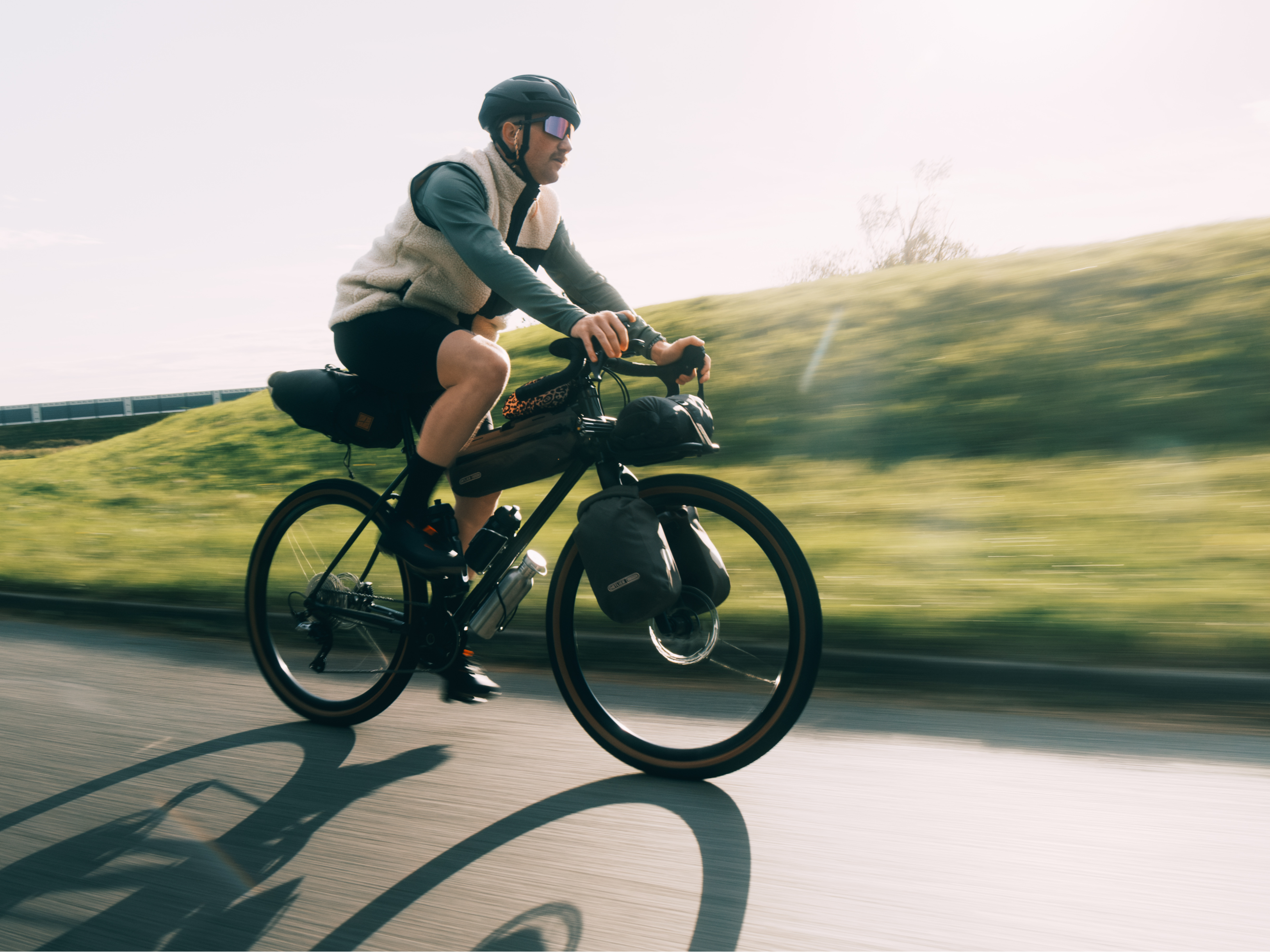 Rose Hobo gets racing handlebars: city bike meets gravel bike | TOUR
