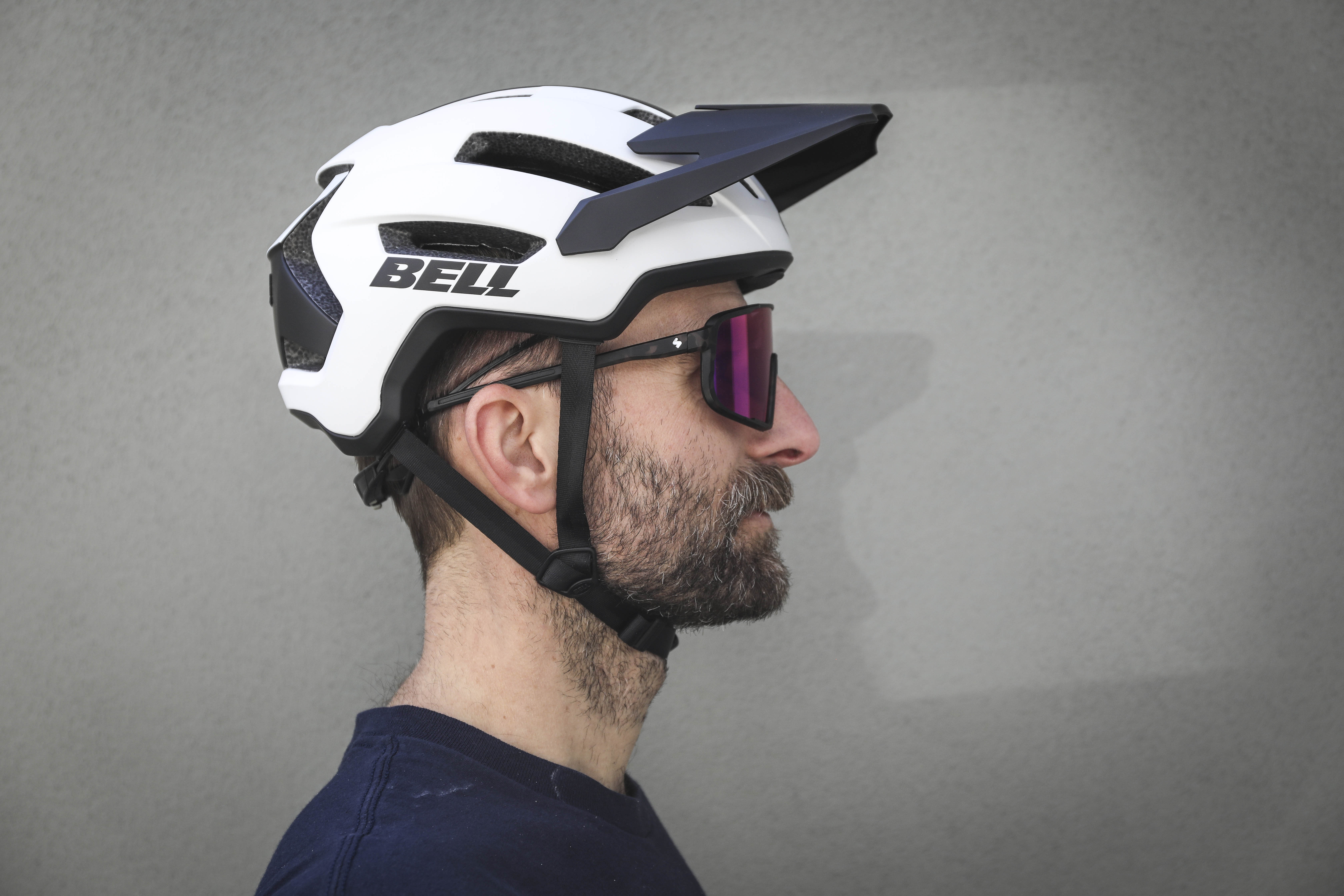 Test MTB-Helme: Bell 4Forty Air Mips - stylisher Kopf-Schmeichler | BIKE