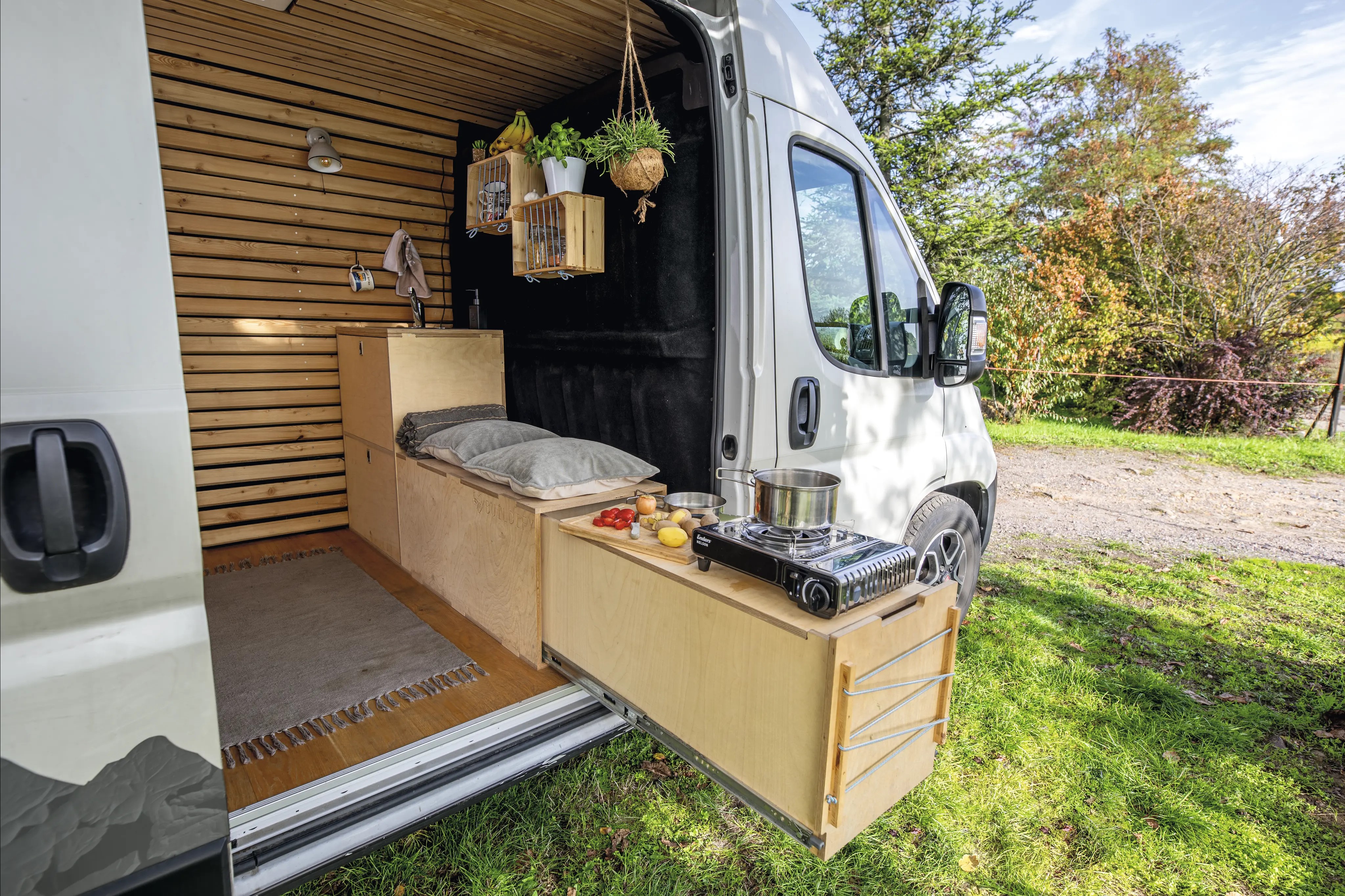 defender camper van Land Rover Defender 90