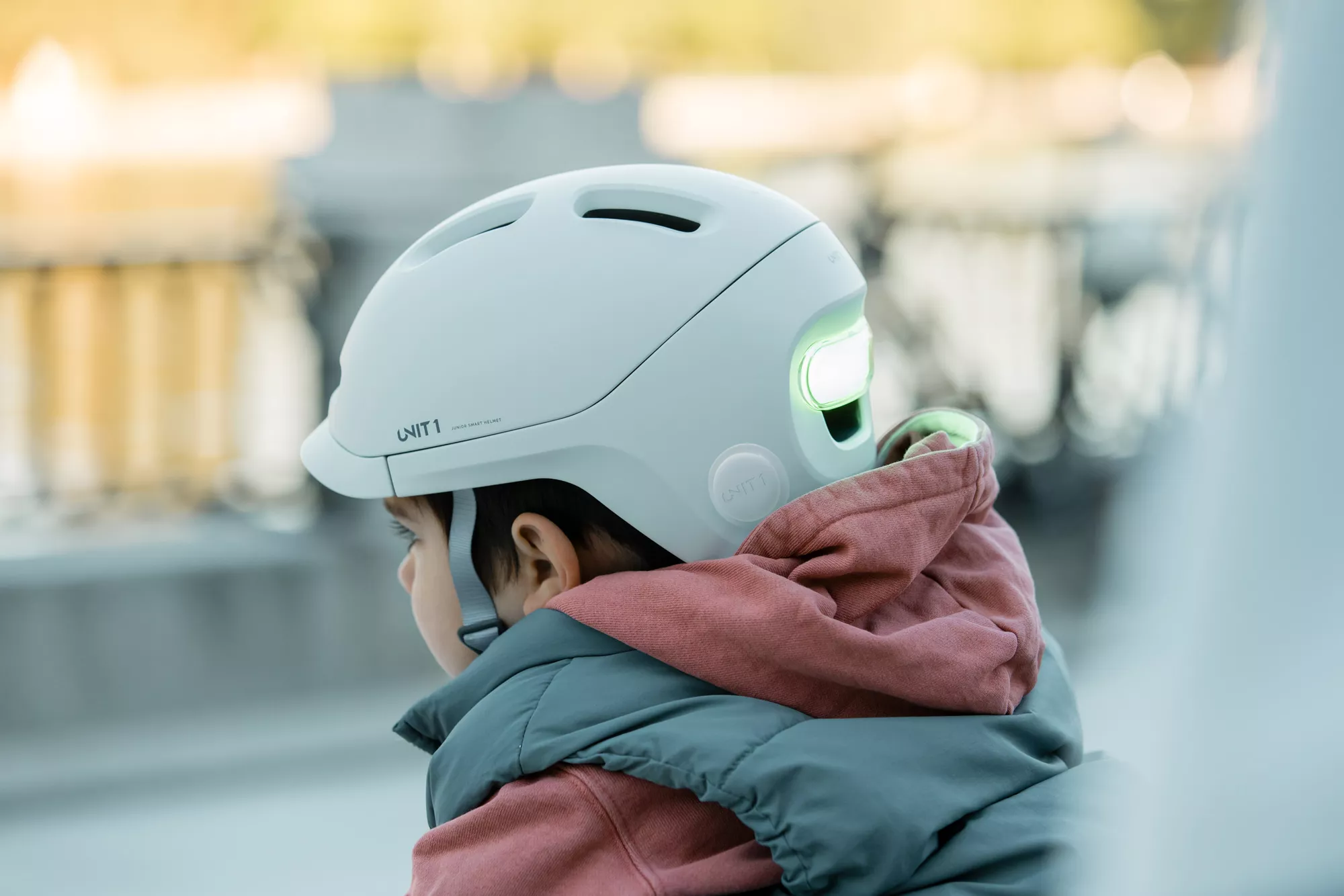 Fahrradhelm fr Kinder: Unit 1 Sparky - der leuchtende Kinderhelm | BIKE
