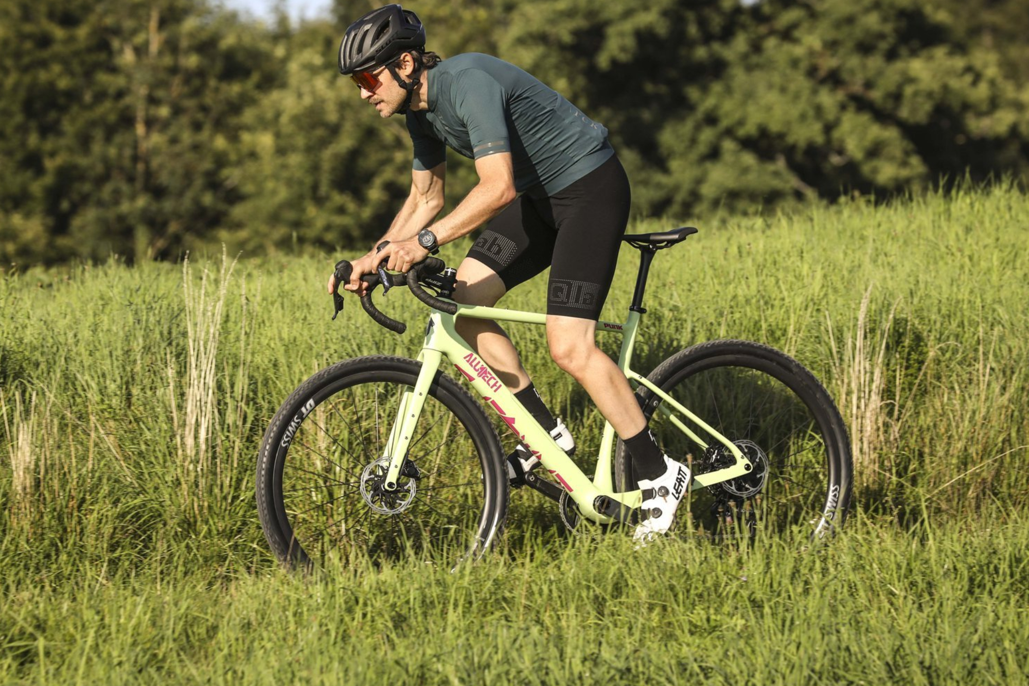 Gravel-Schuhe: 9 Modelle im Test | TOUR