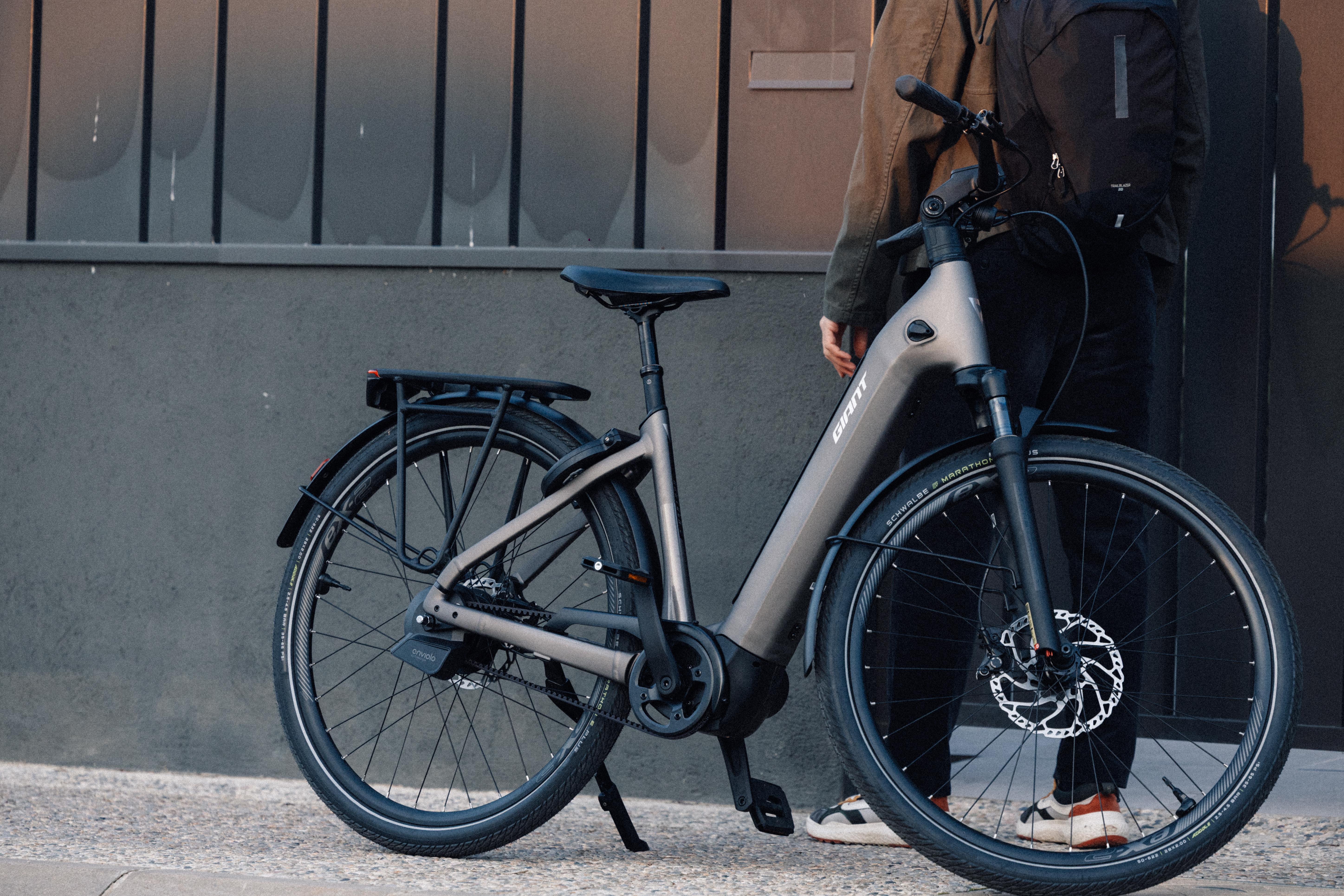 Tiefeinsteiger E-Bike: Das Giant Anytour fr any Tour und Alltag | BIKE