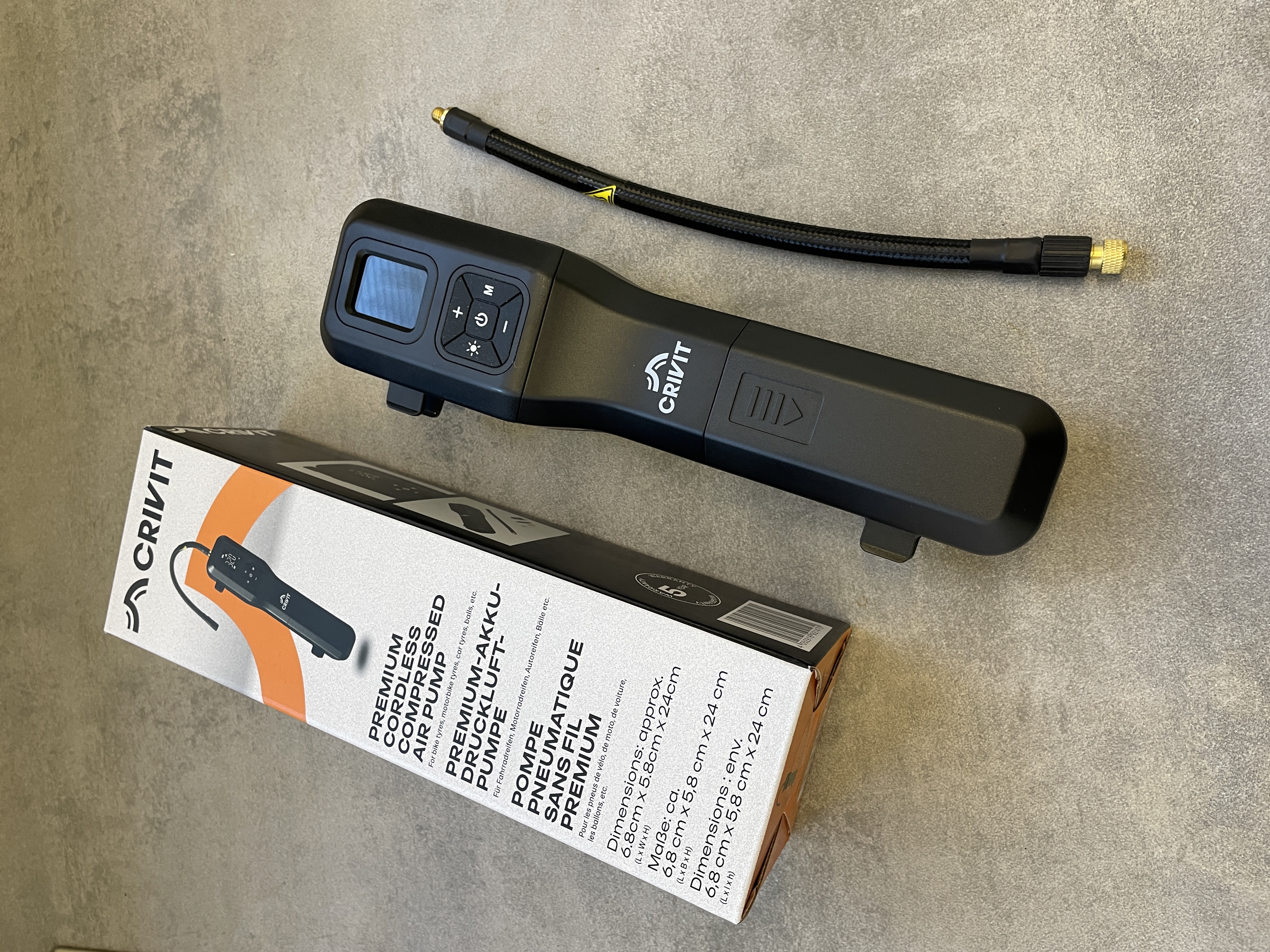 Lidl air pumps in comparison: floor pump vs. battery pump | TOUR