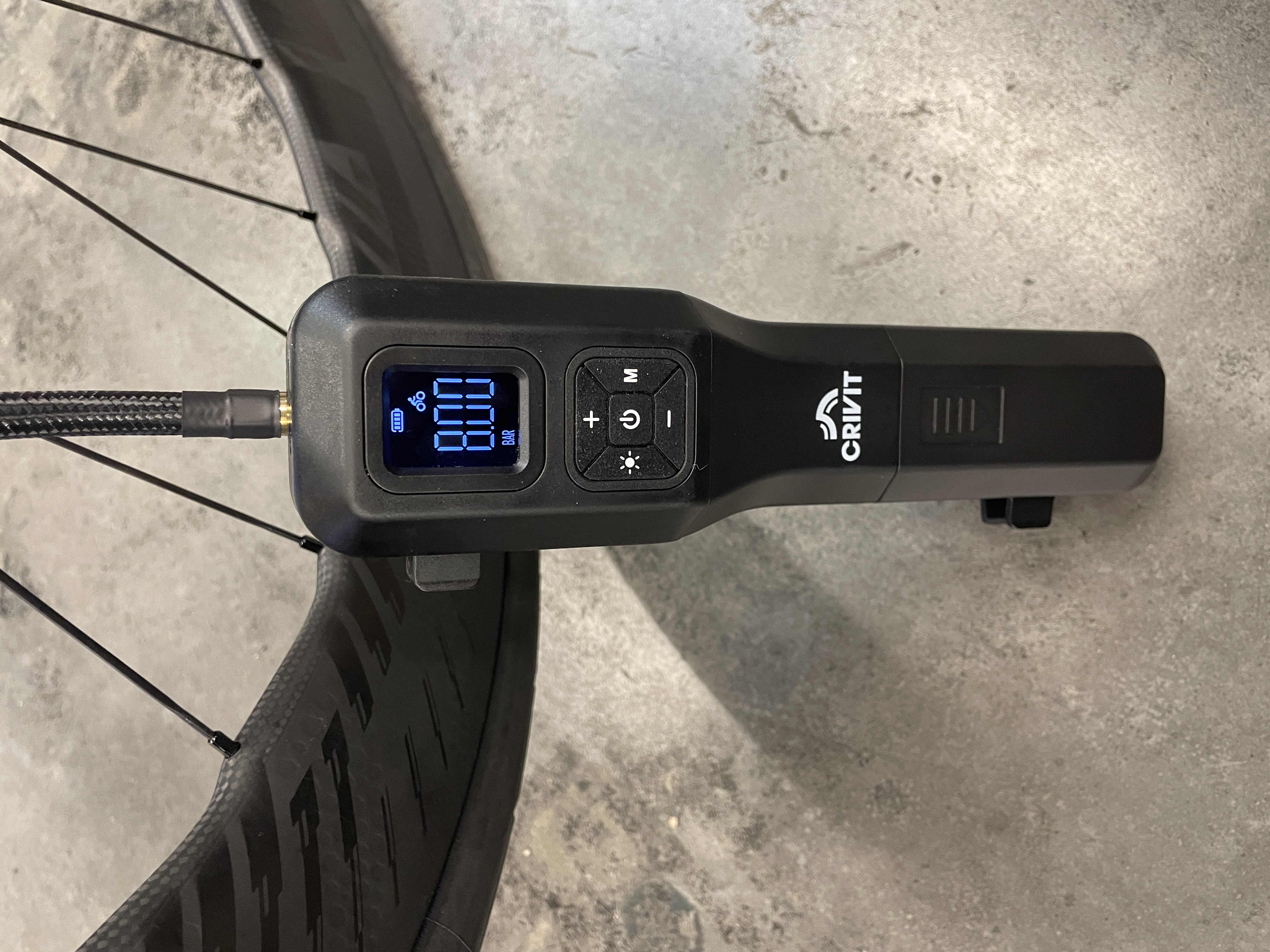 Bike products from Aldi, Lidl & Tchibo: Helmet, light & battery pump | BIKE