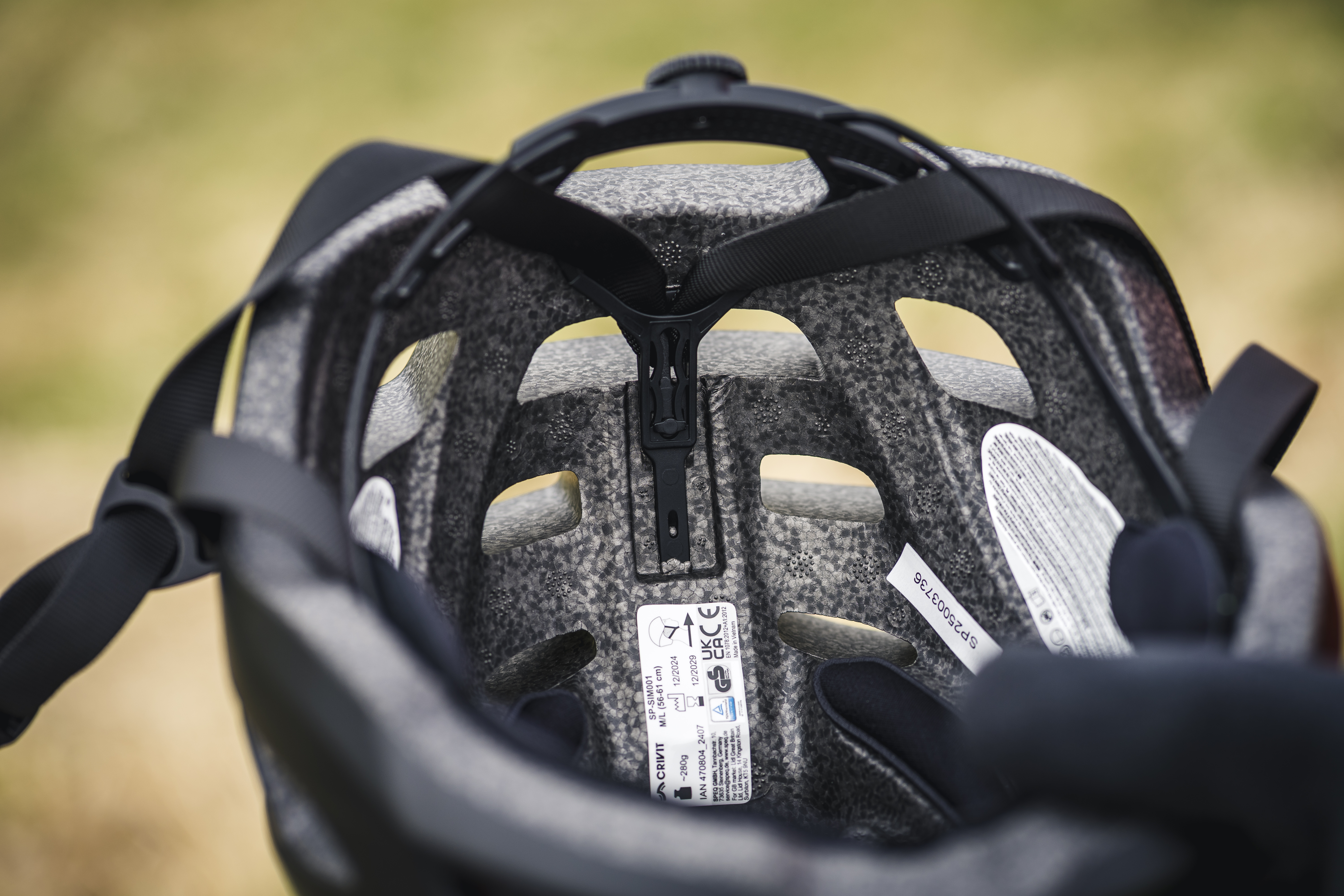 Radprodukte von Aldi, Lidl & Tchibo: Helm, Licht & Akku-Pumpe | BIKE