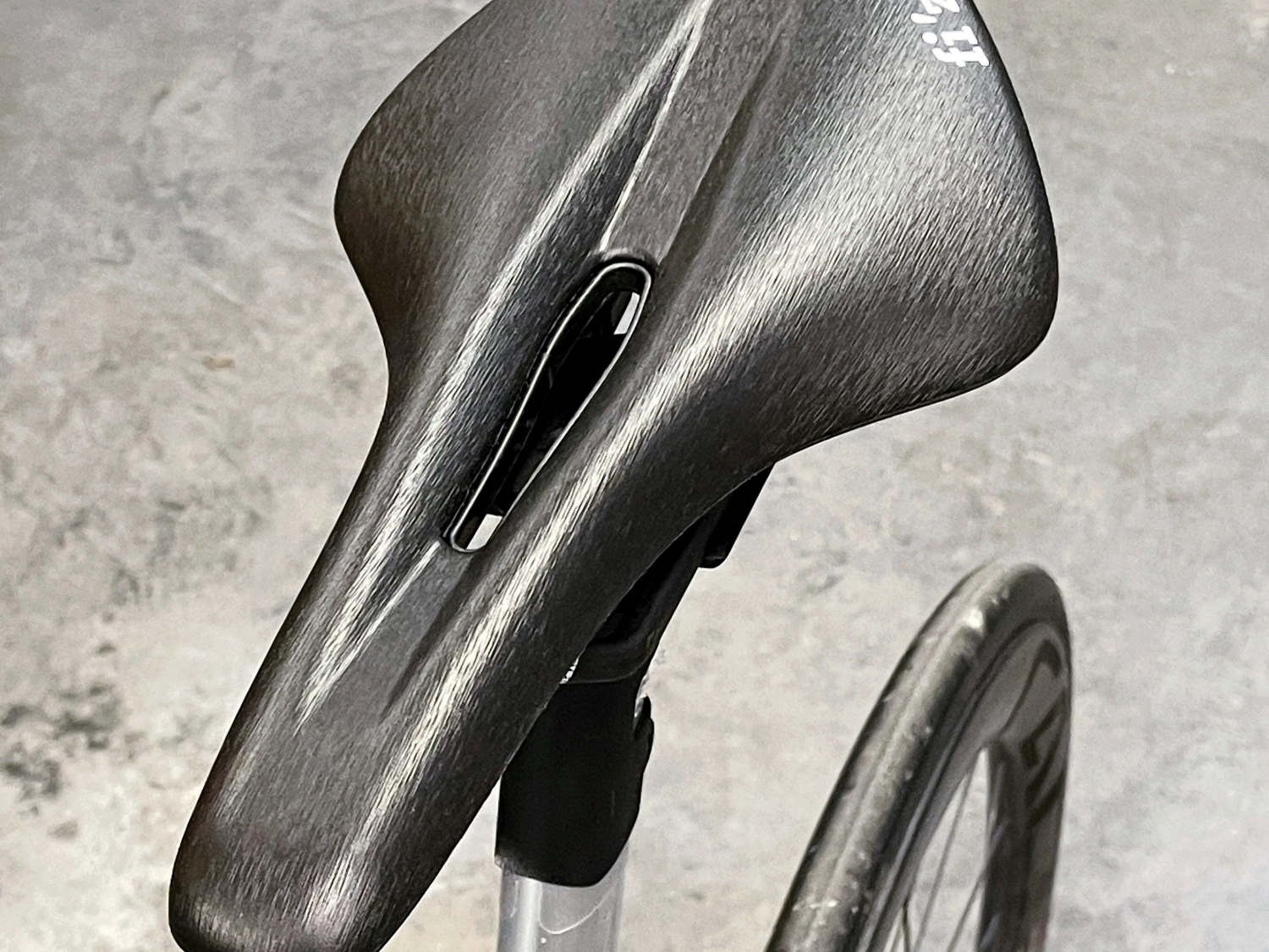 Classic in a new guise: Fizik Arione R1 Light on test | TOUR
