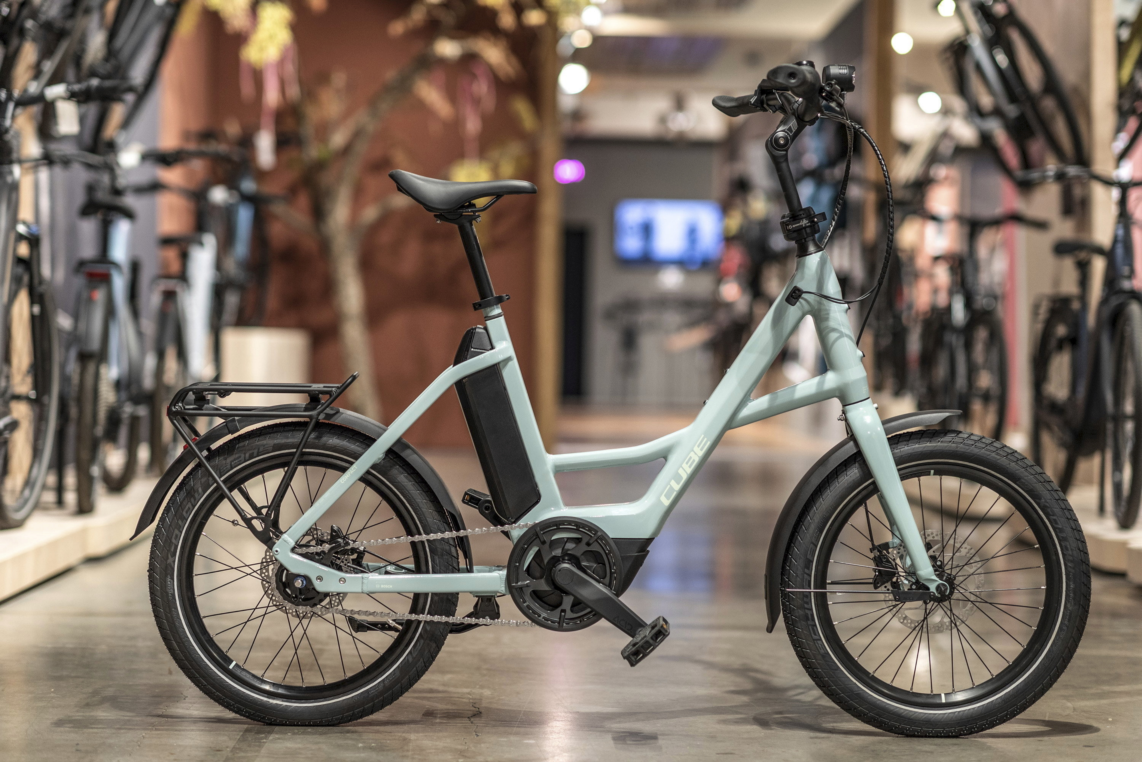 e bike city cube eBike Vitello tonnato | Betty Category:MTB Cross Hardtail_SR Suntour XCM Disc  100mm  Remote Lockout Farbe:Weiß